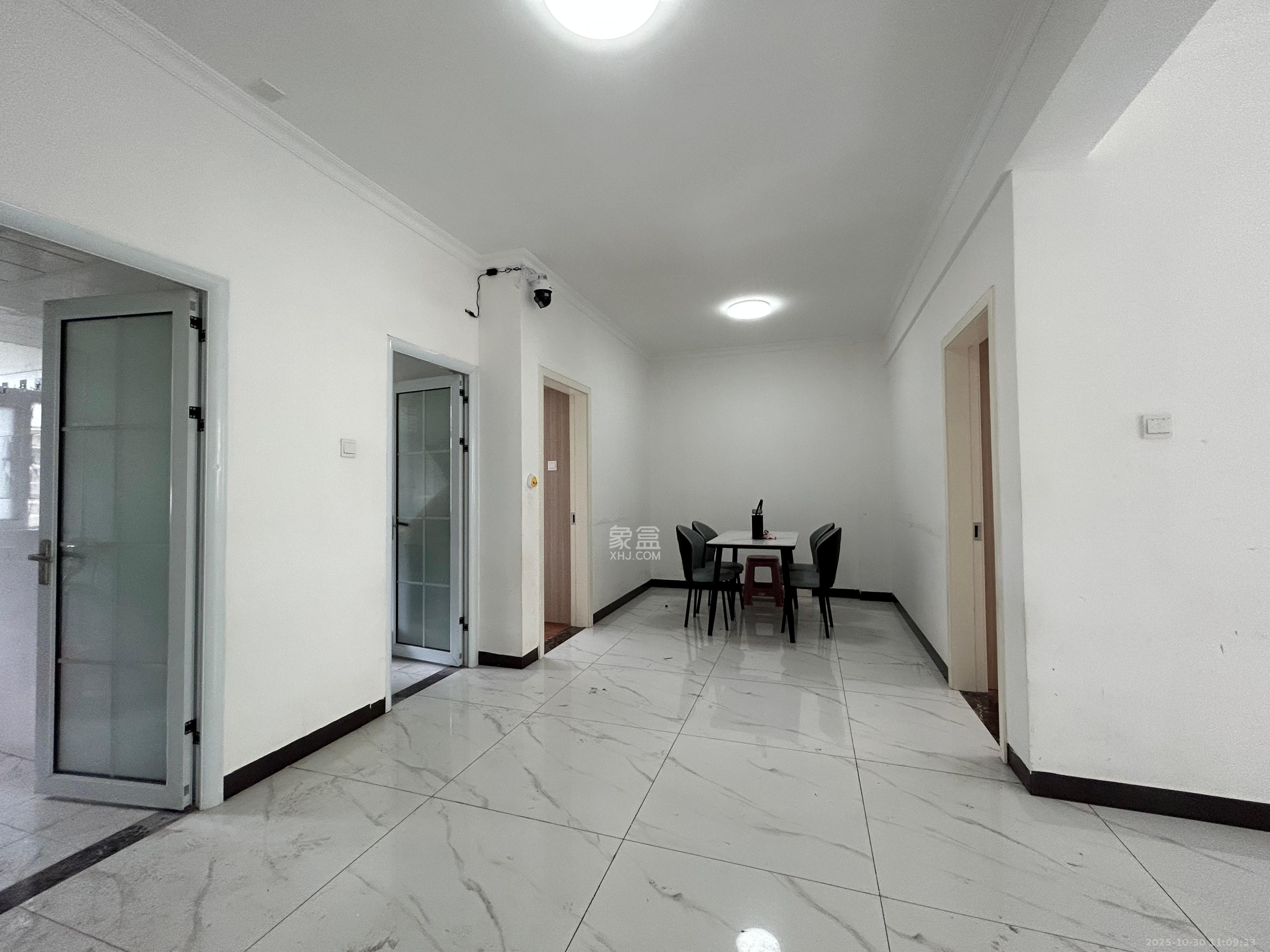 友兴家园  2室1厅1卫    1700.0元/月室内图