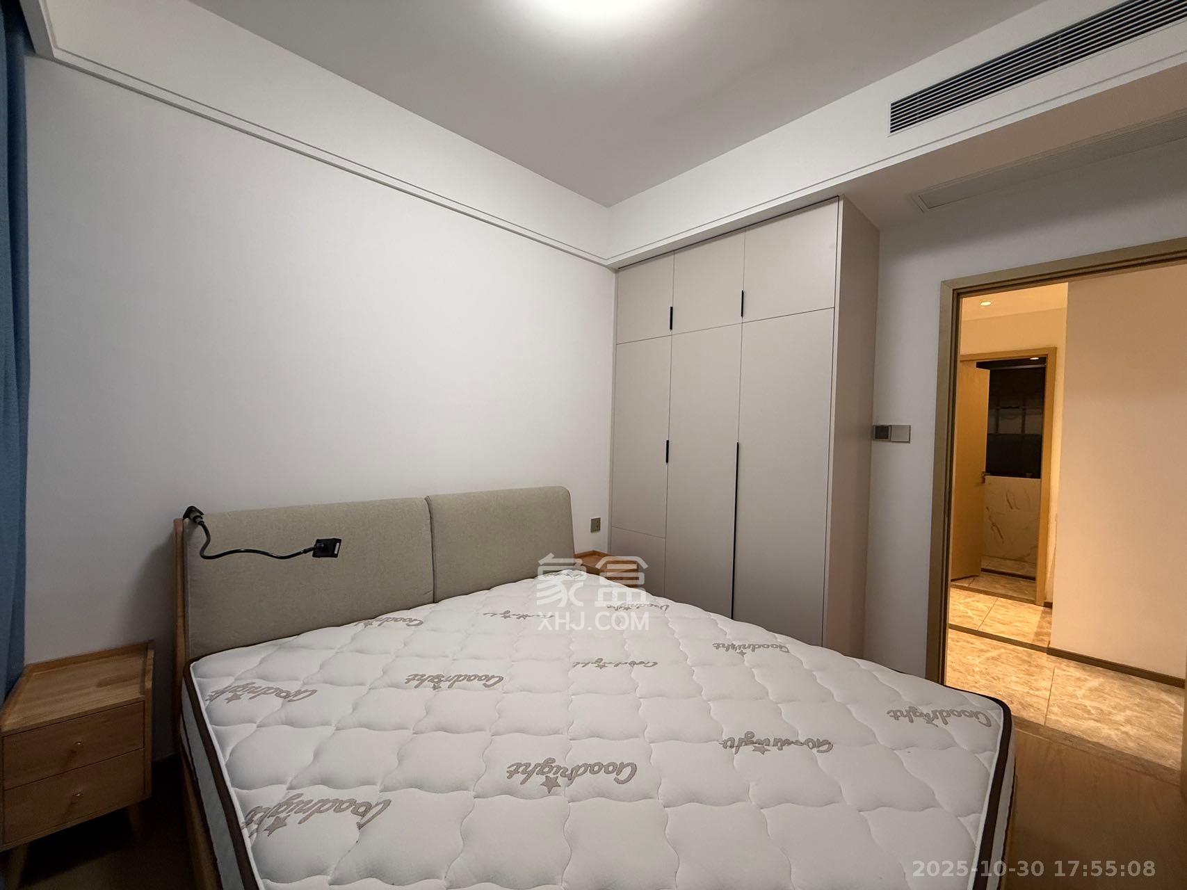 复地滨江金融中心 3室2厅2卫 4200.0元/月 复地滨江金融中心 3室2厅2卫 4200.0元/月室内图