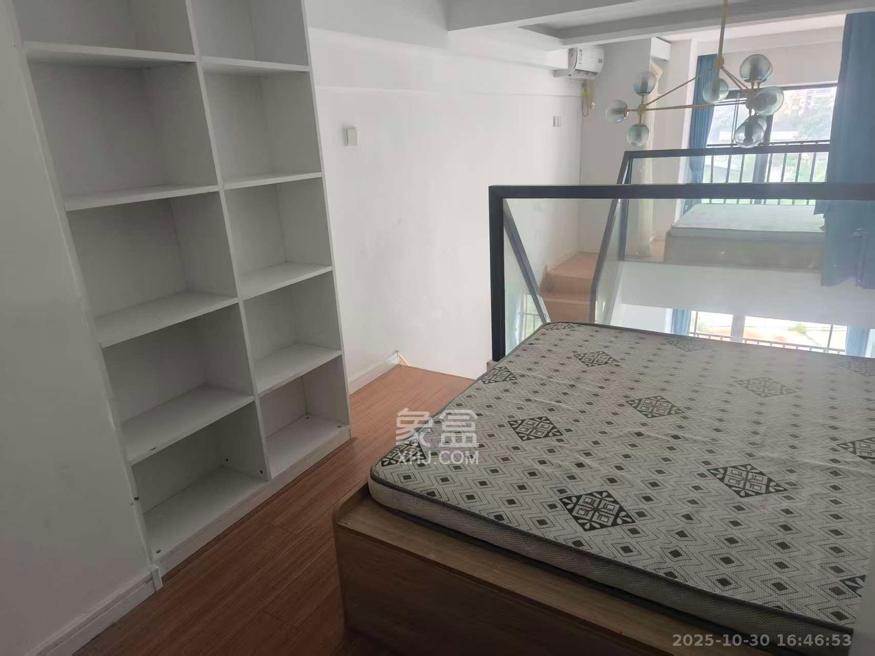 卓越江岸  2室2厅1卫    2000.0元/月 卓越江岸  2室2厅1卫    2000.0元/月室内图