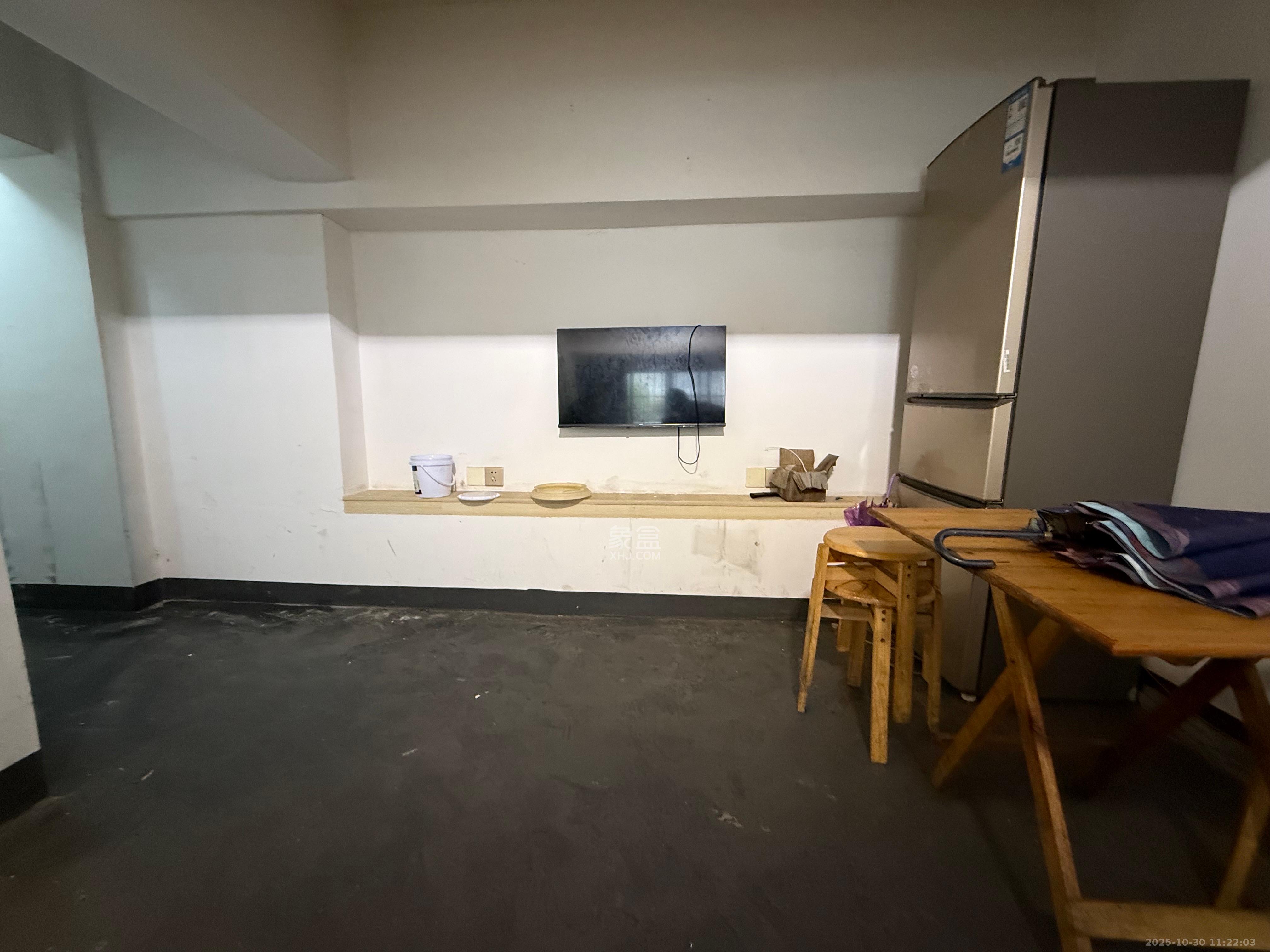 松雅安置小区 1室0厅0卫 800.0元/月 松雅安置小区 1室0厅0卫 800.0元/月室内图