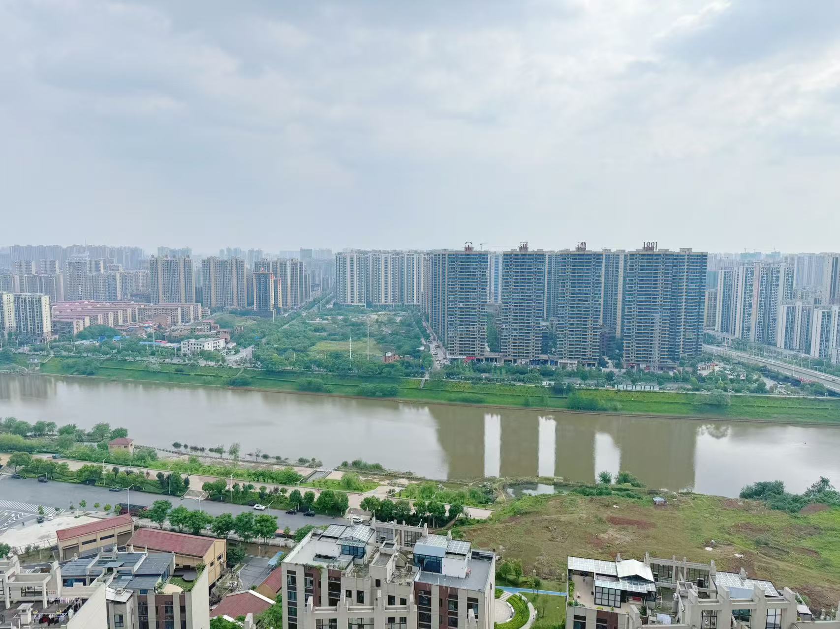 华耀碧桂园十里江湾誉峯  3室0厅0卫    2500.0元/月户型图