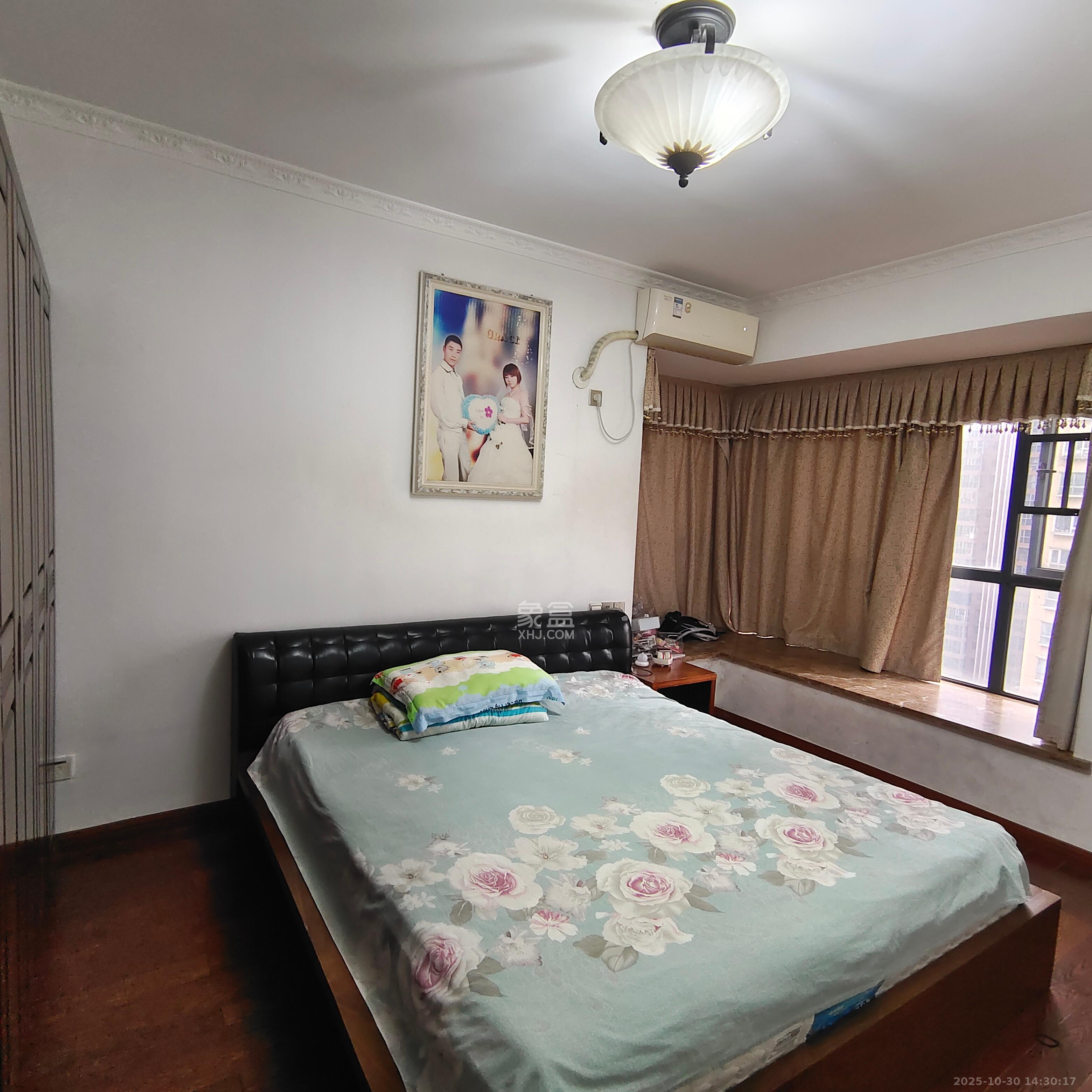 万芙锦城  2室2厅1卫    2400.0元/月室内图