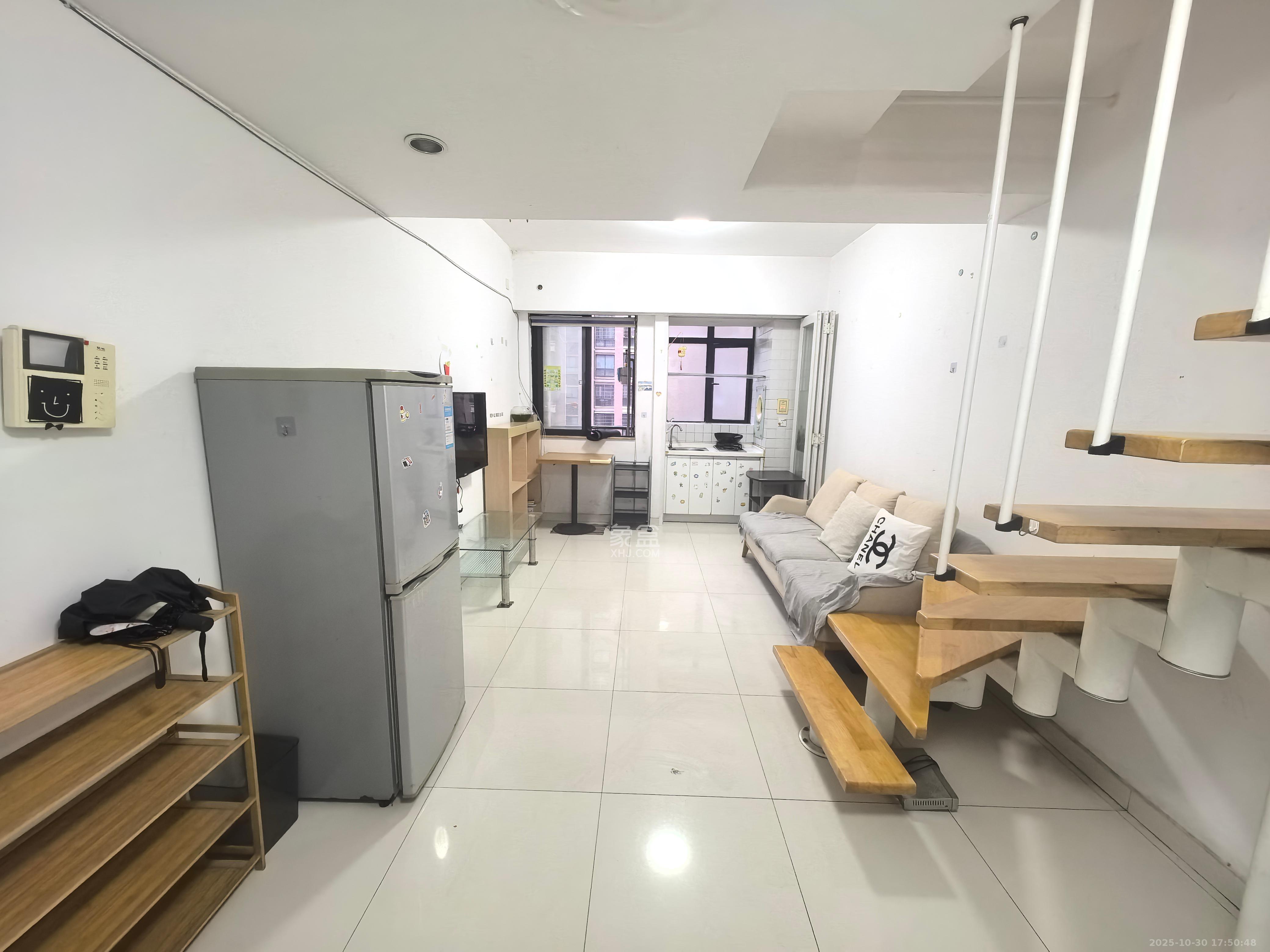 华润凤凰城一期 1室1厅1卫 1500.0元/月 华润凤凰城一期 1室1厅1卫 1500.0元/月室内图