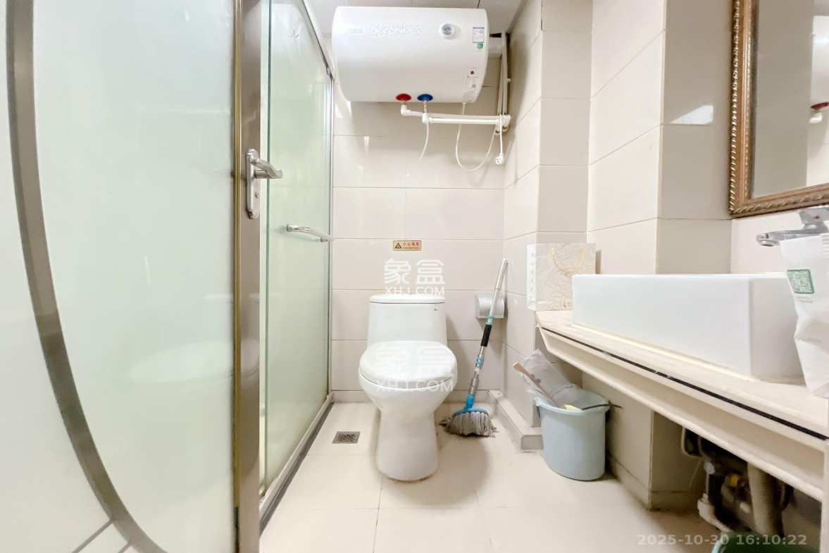 名富公寓  1室0厅1卫    1400.0元/月 名富公寓  1室0厅1卫    1400.0元/月室内图