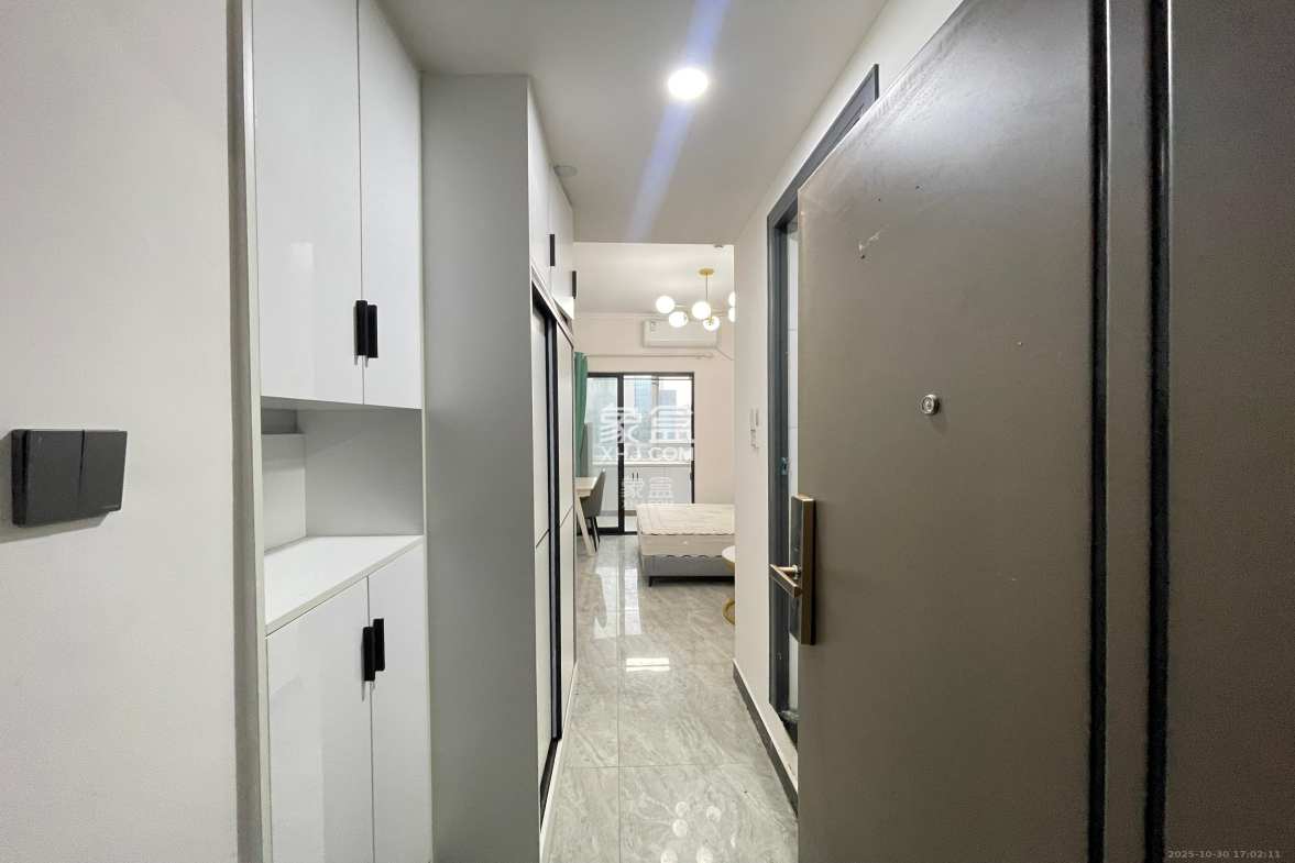 卓越伊景寓 1室1厅1卫 1500.0元/月 卓越伊景寓 1室1厅1卫 1500.0元/月室内图