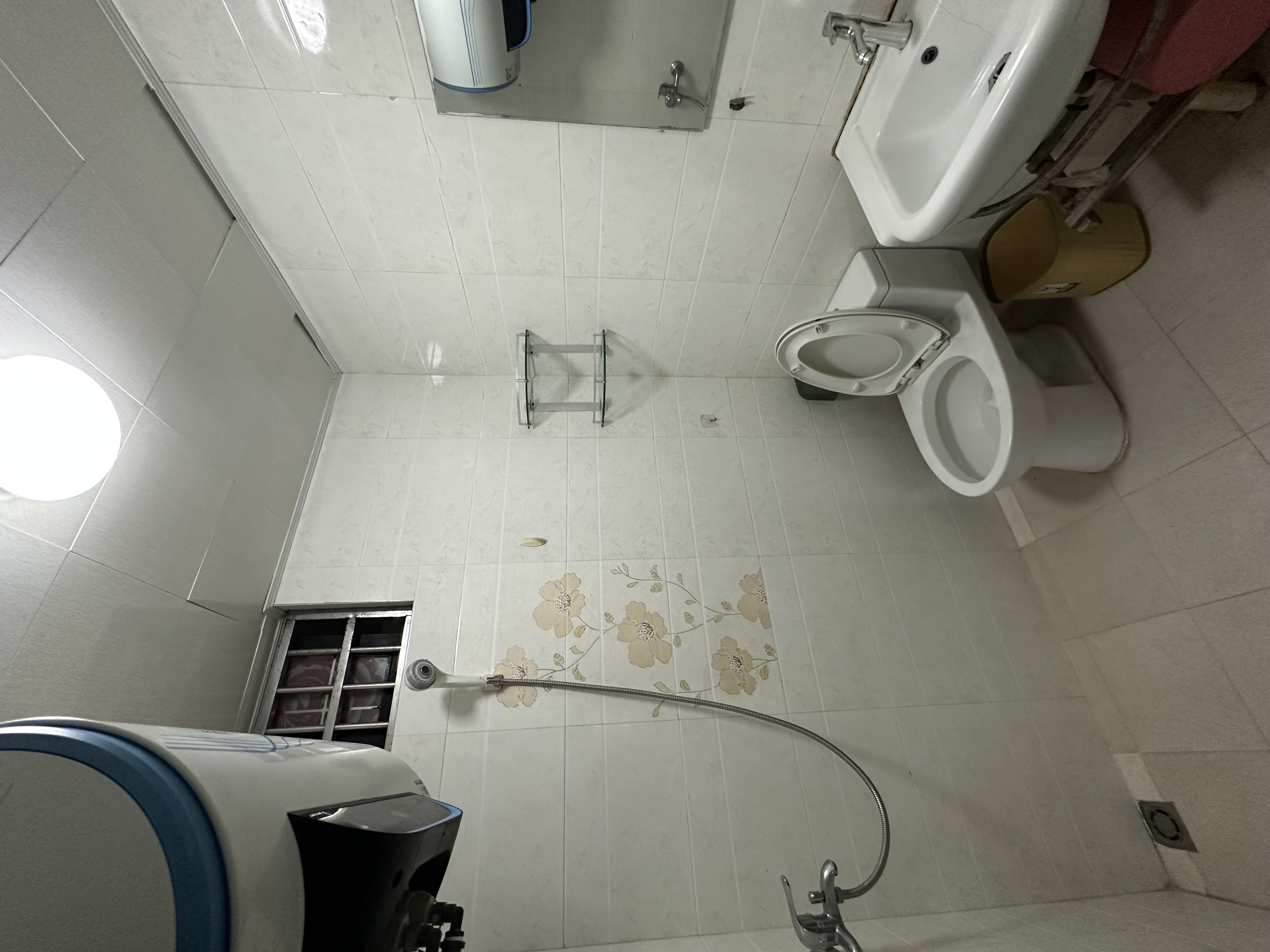 第五大道 1室1厅1卫 1800.0元/月 第五大道 1室1厅1卫 1800.0元/月室内图