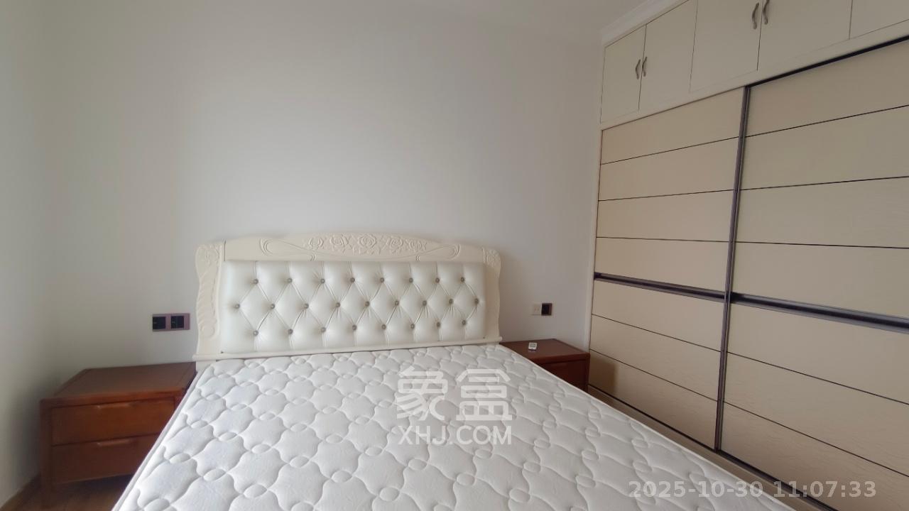 湘江世纪城鸿江苑  2室1厅1卫    2300.0元/月室内图