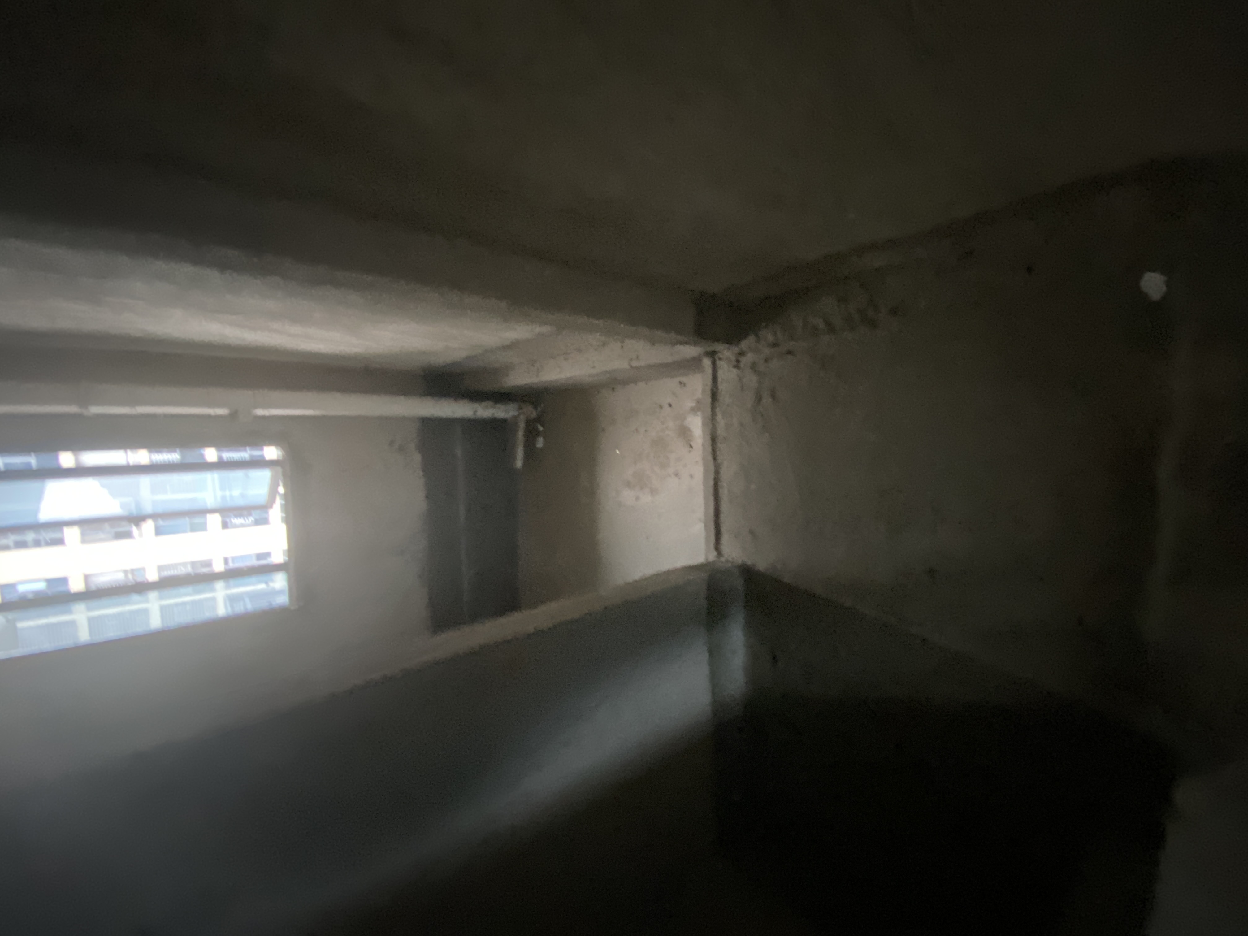 恒隆国际  4室2厅2卫    85.0万客厅