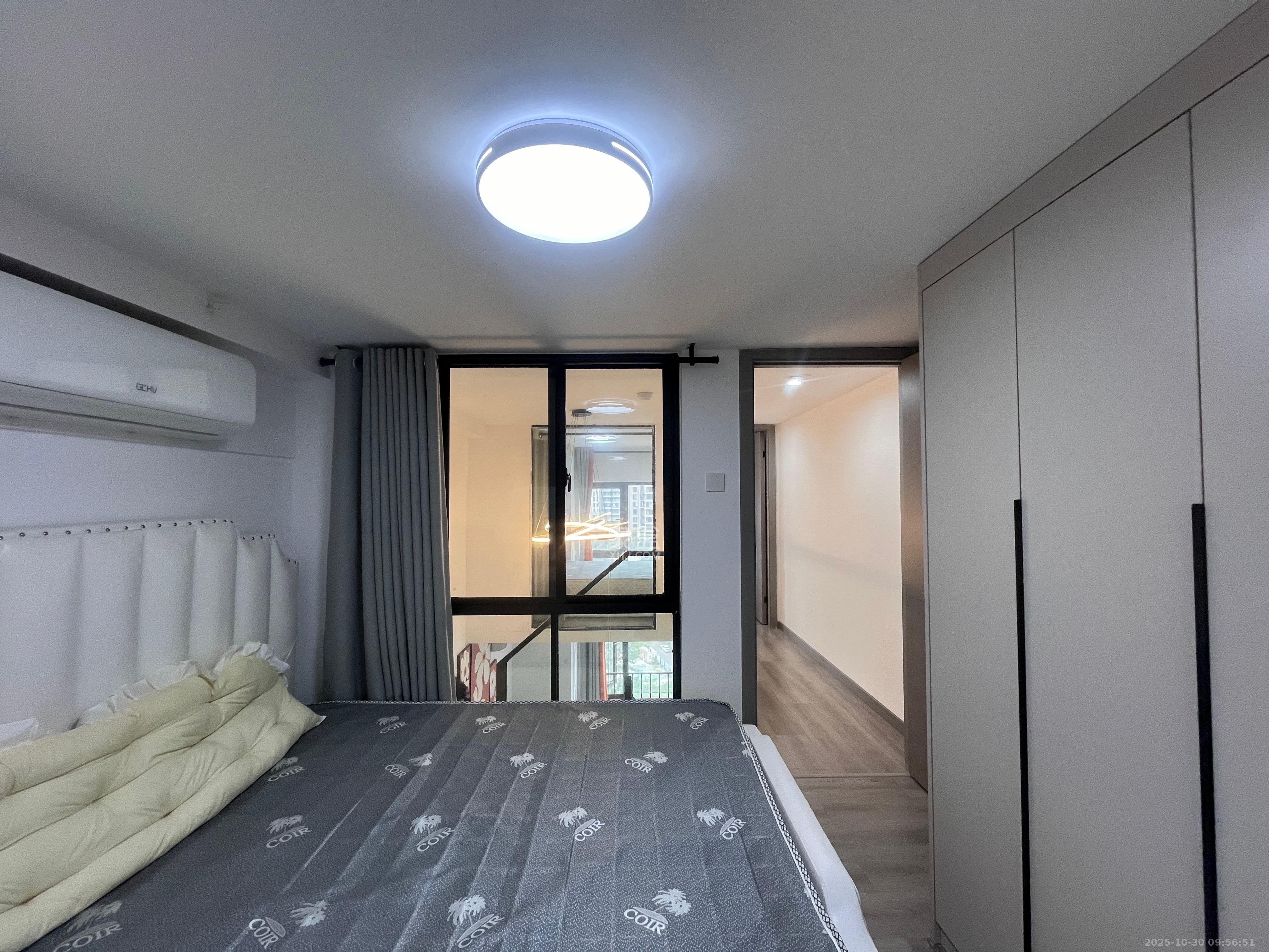 卓越江岸  2室1厅1卫    2300.0元/月室内图