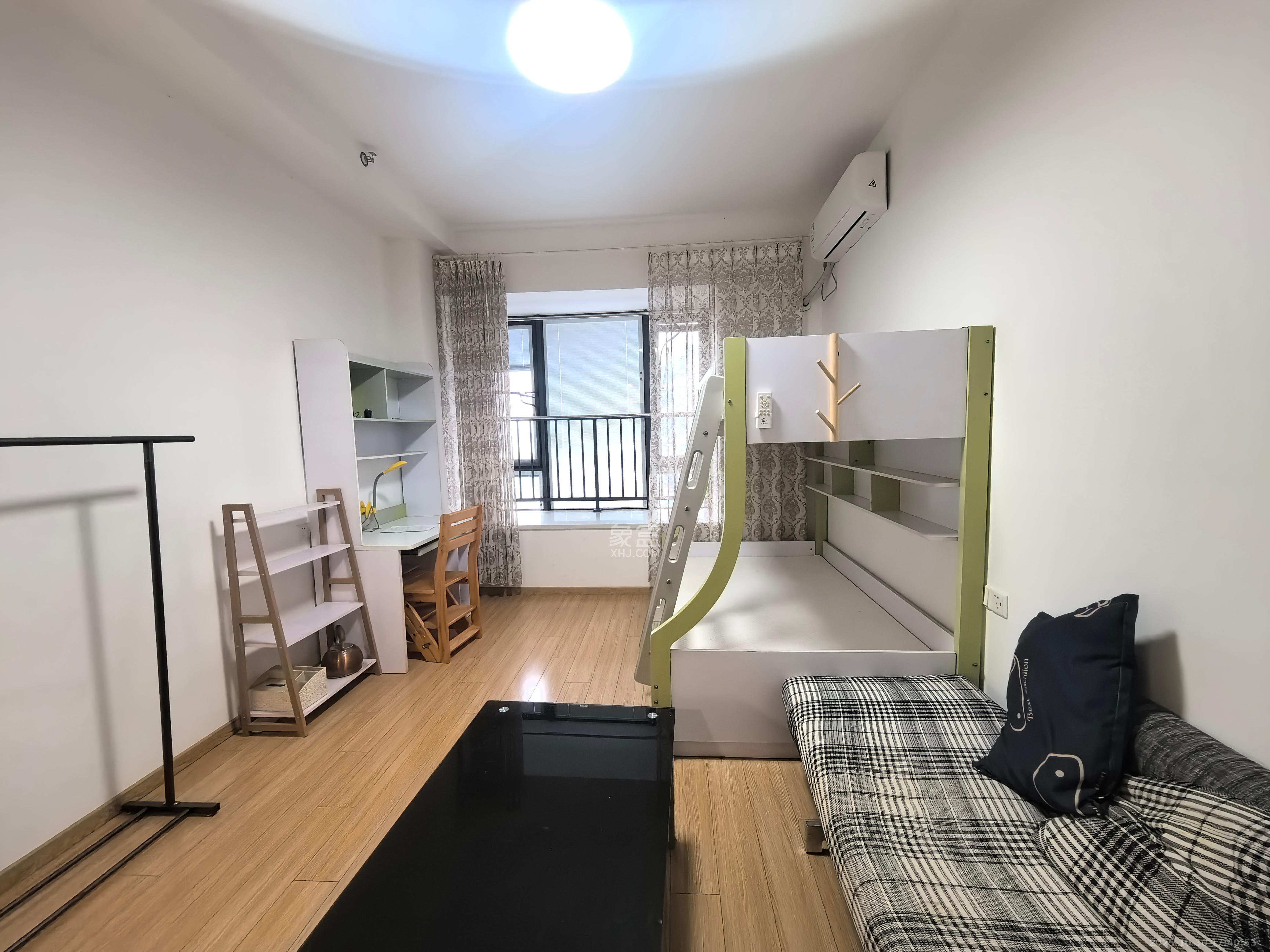 华润翡翠府  1室1厅1卫    1300.0元/月