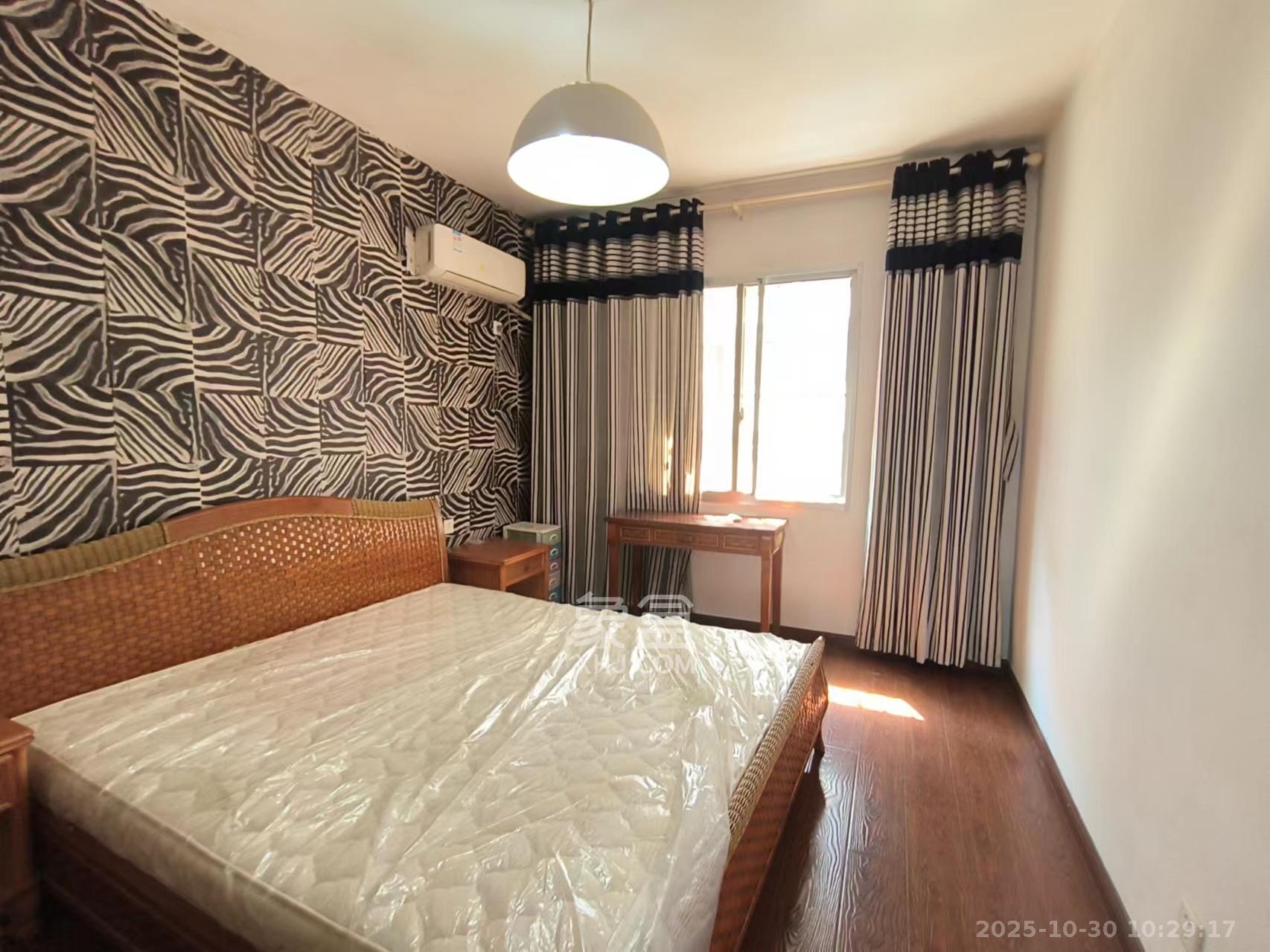 解放东路建行宿舍  3室1厅1卫    2100.0元/月室内图