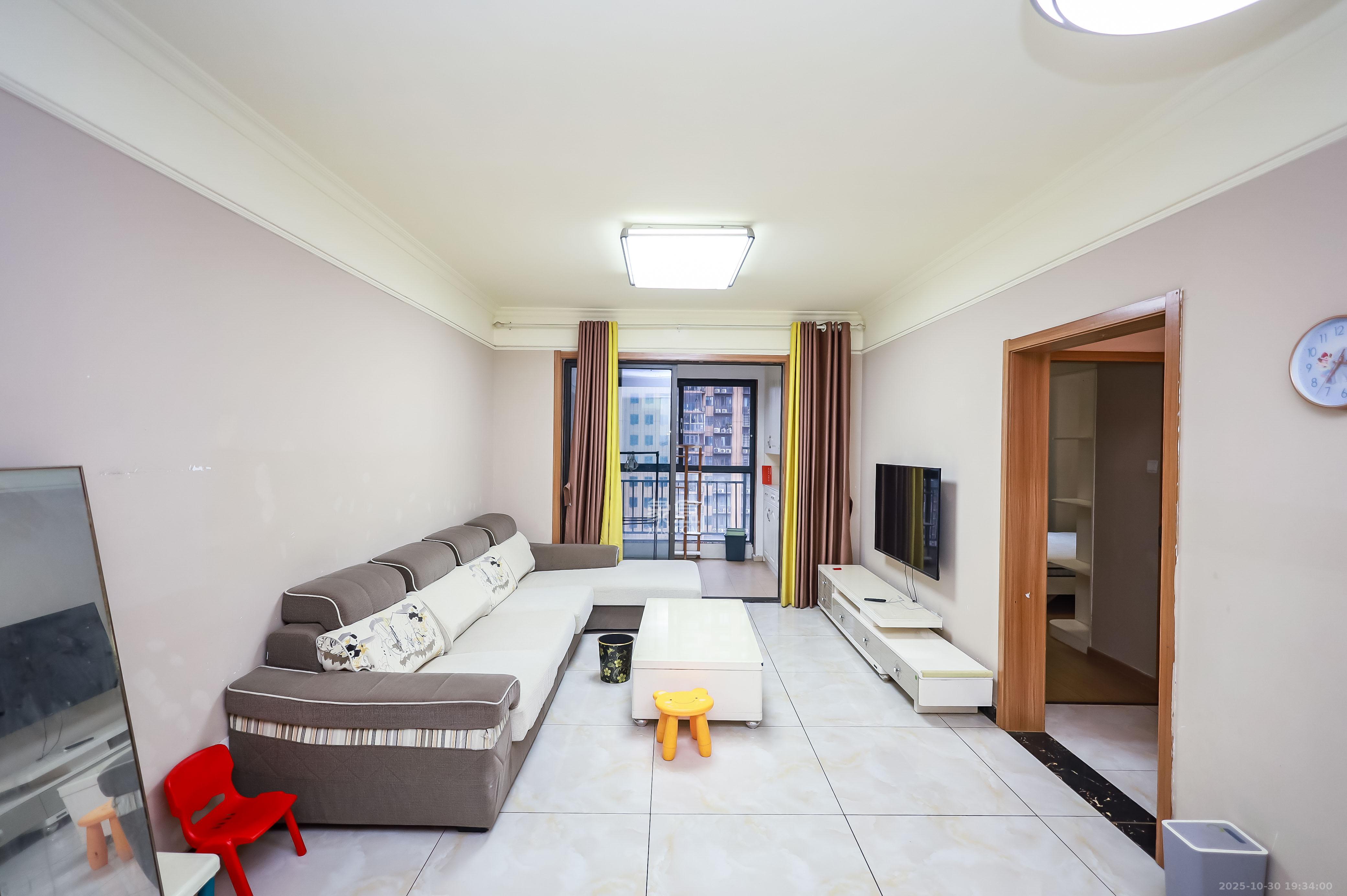 麓谷小镇  3室2厅1卫    54.8万