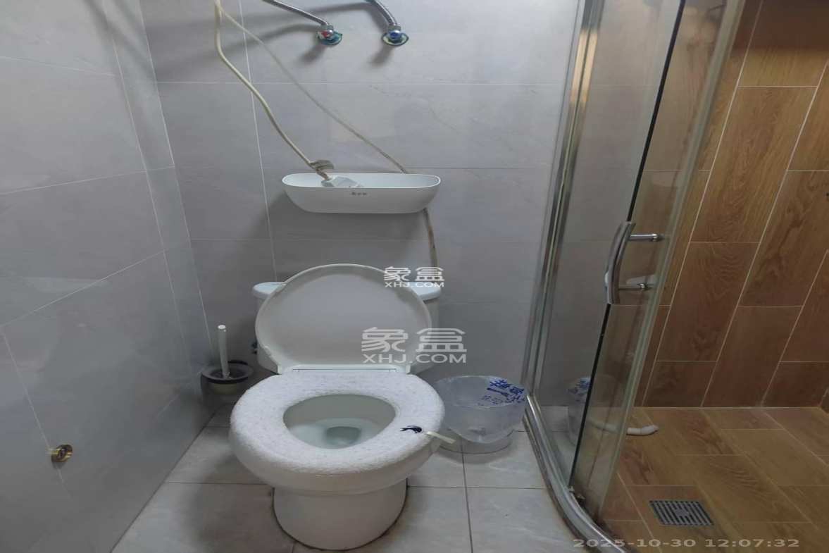 江南华府 1室1厅1卫 1900.0元/月 江南华府 1室1厅1卫 1900.0元/月室内图