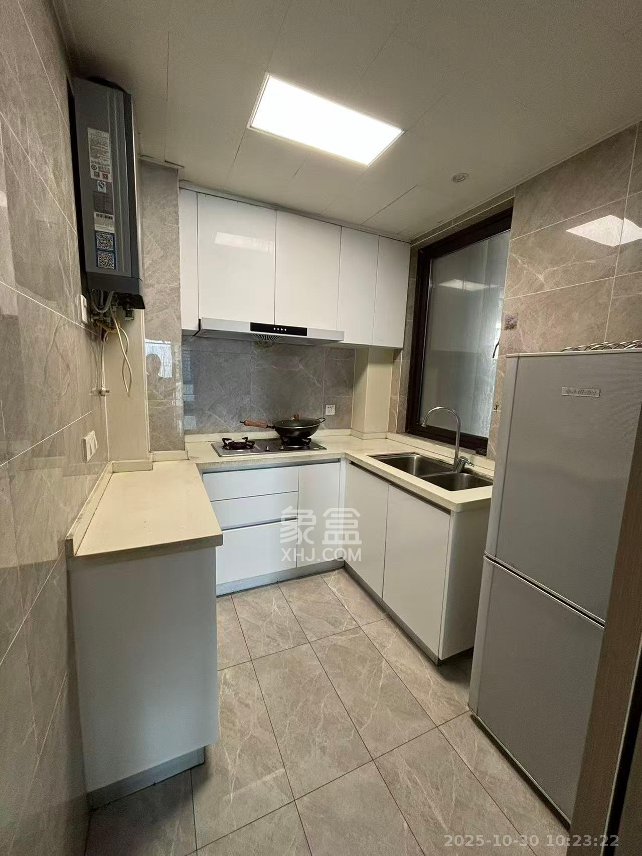 君合新城玺樾  3室2厅1卫    2200.0元/月 君合新城玺樾  3室2厅1卫    2200.0元/月室内图