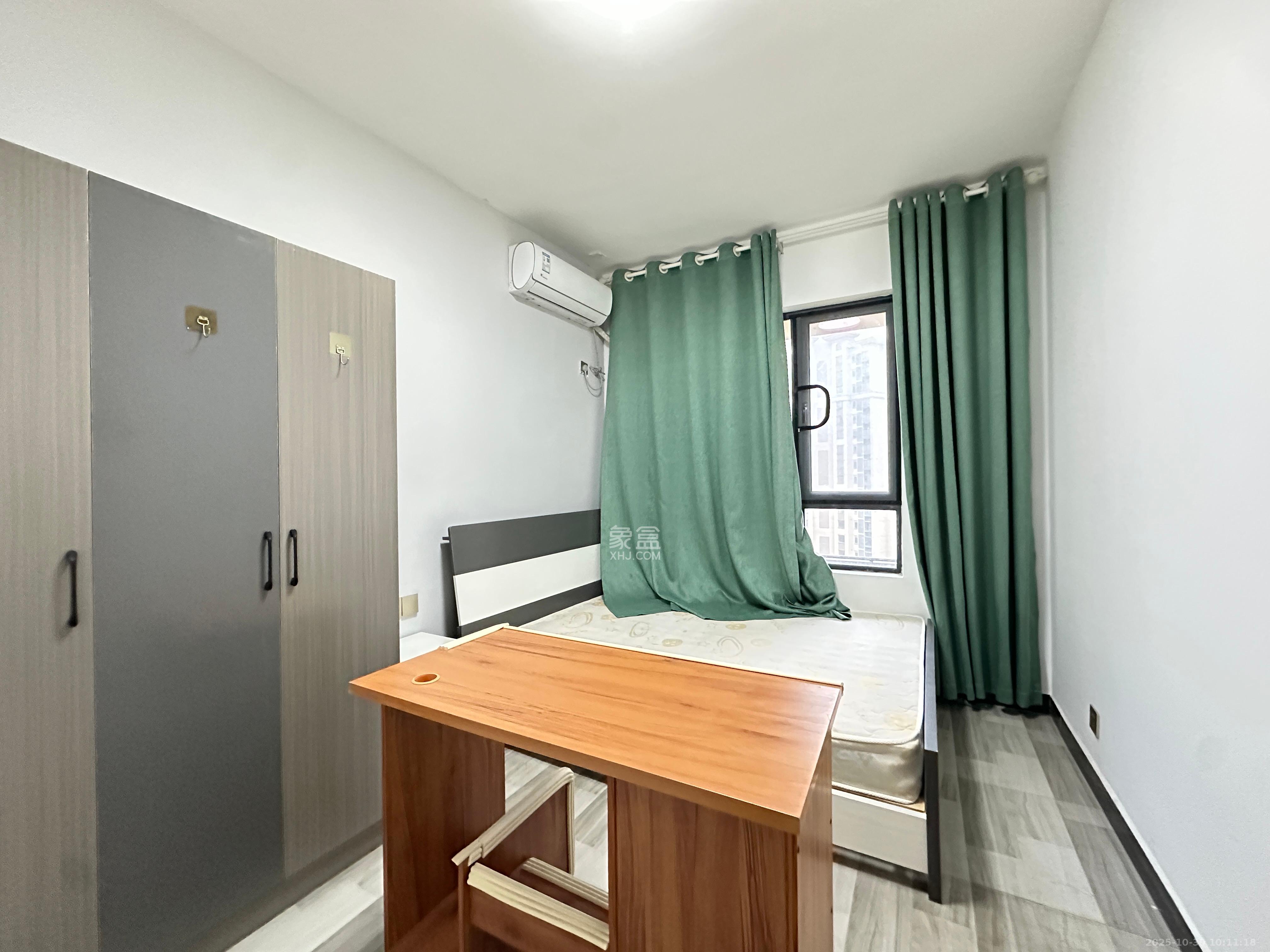 振业城三期  4室2厅2卫    3100.0元/月室内图