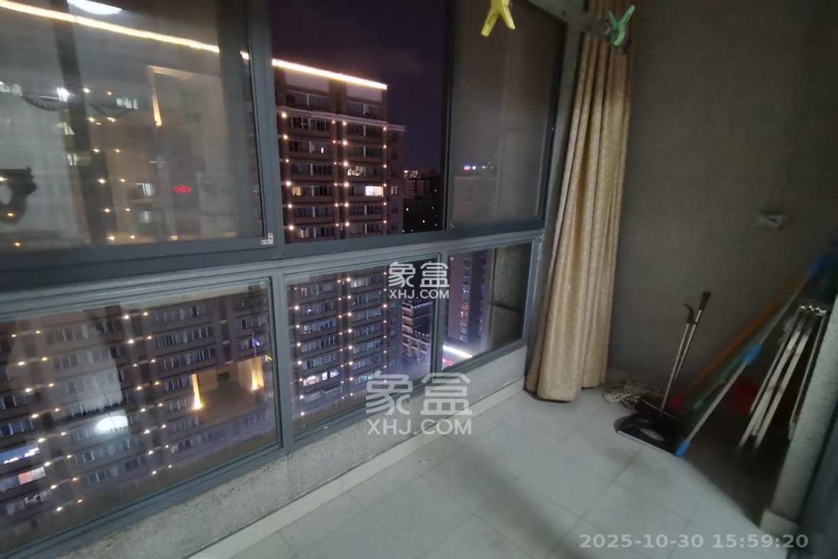 西子一间 1室1厅1卫 1800.0元/月 西子一间 1室1厅1卫 1800.0元/月室内图