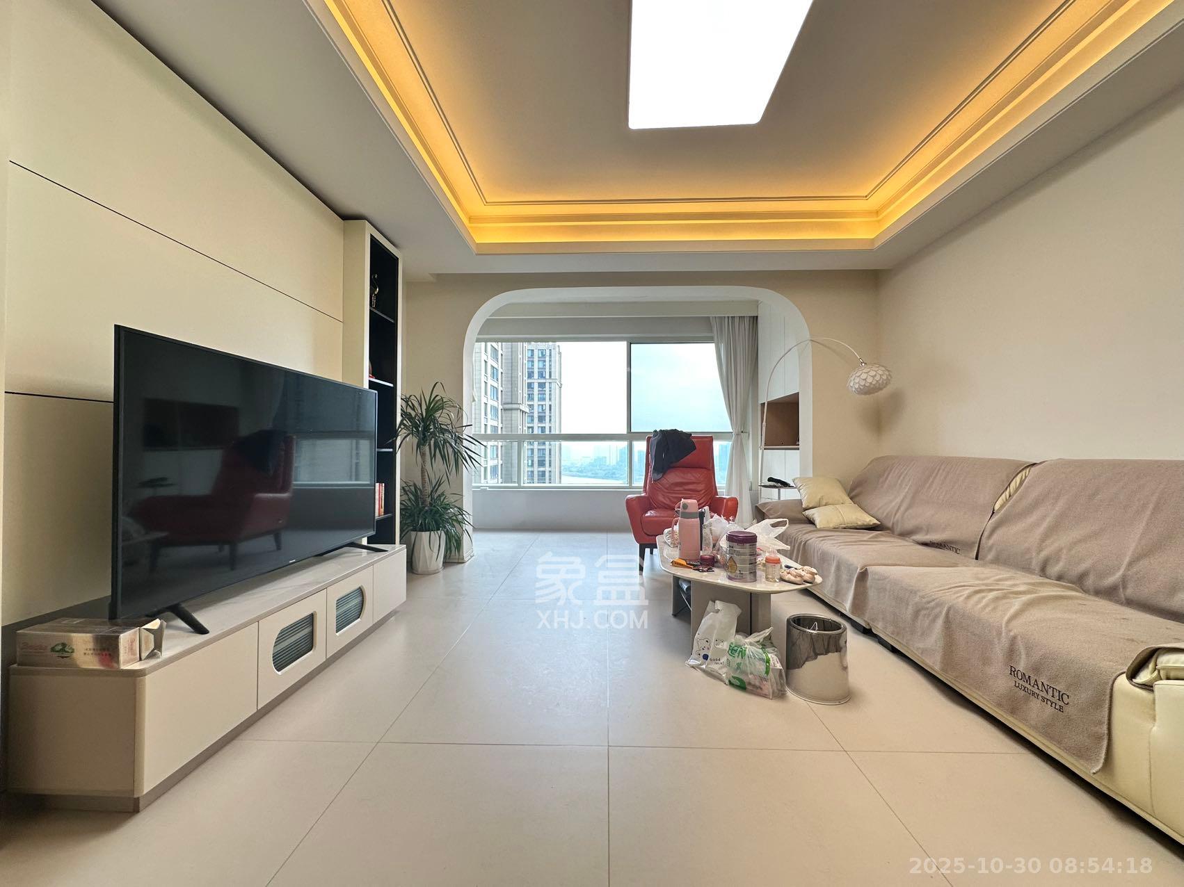 万科紫台  3室2厅1卫    6500.0元/月