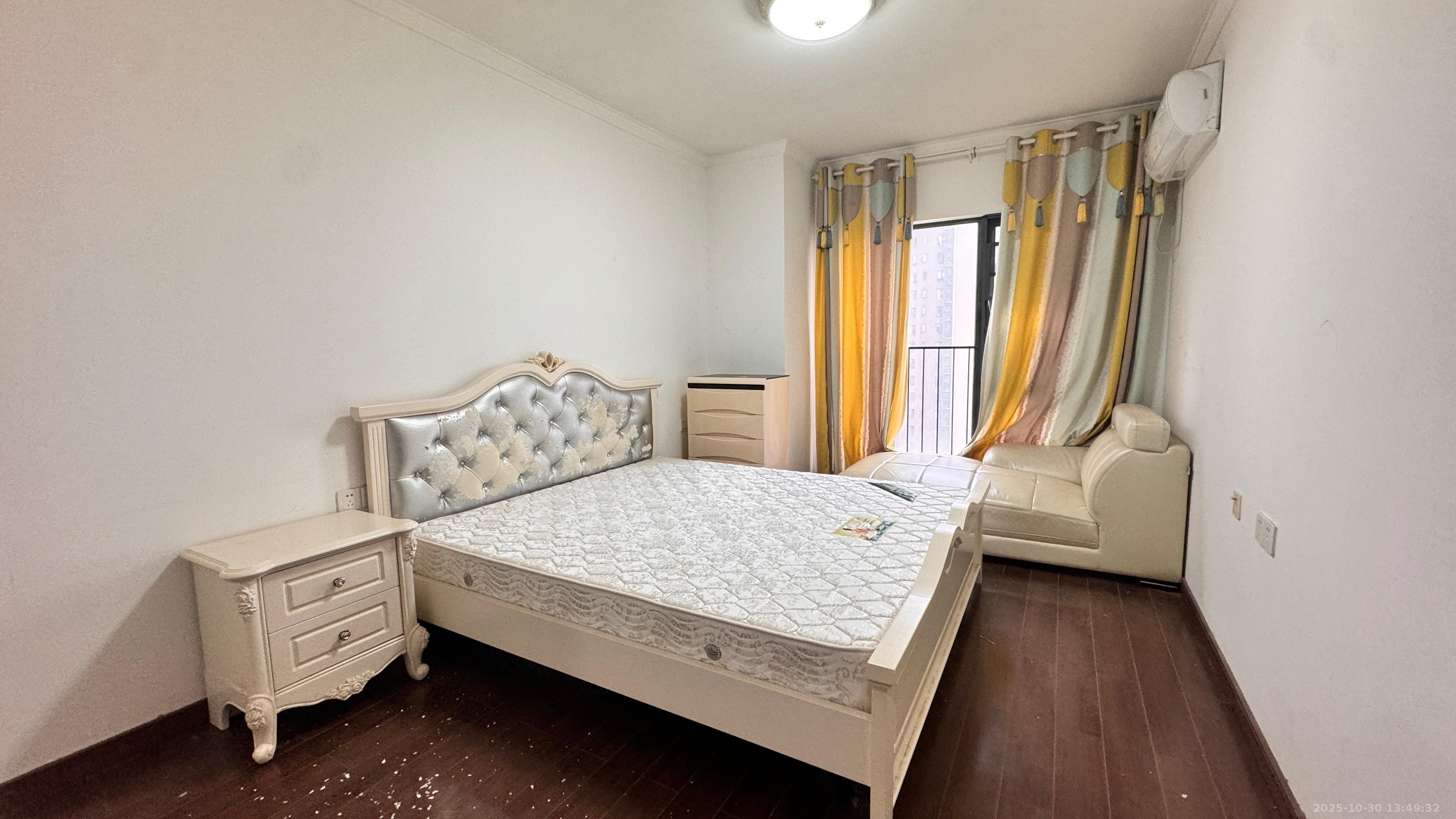 万科白鹭郡  3室2厅2卫    2900.0元/月室内图