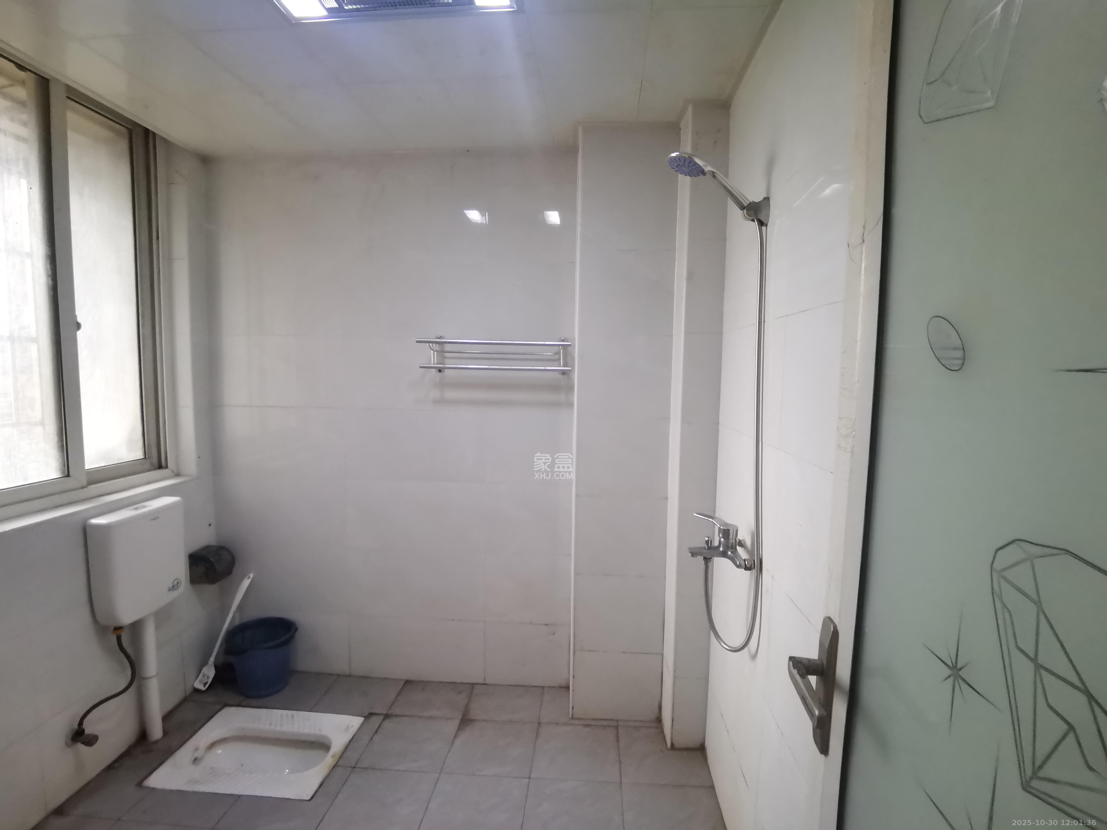 东门尚苑  4室2厅2卫    2200.0元/月室内图