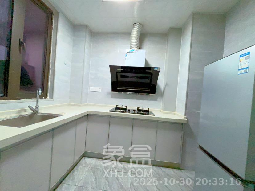 世茂璀璨天城  3室2厅2卫    3500.0元/月室内图