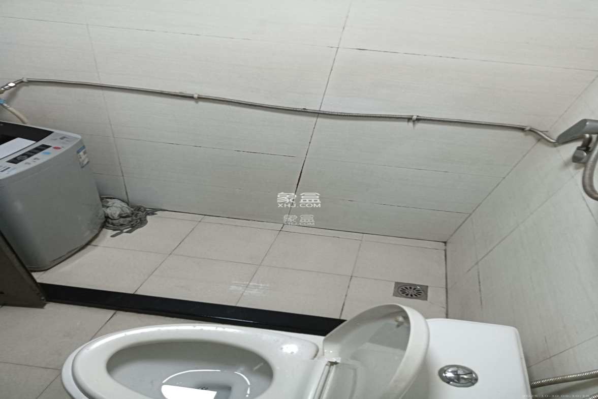 名富公寓 1室1厅1卫 1300.0元/月 名富公寓 1室1厅1卫 1300.0元/月室内图