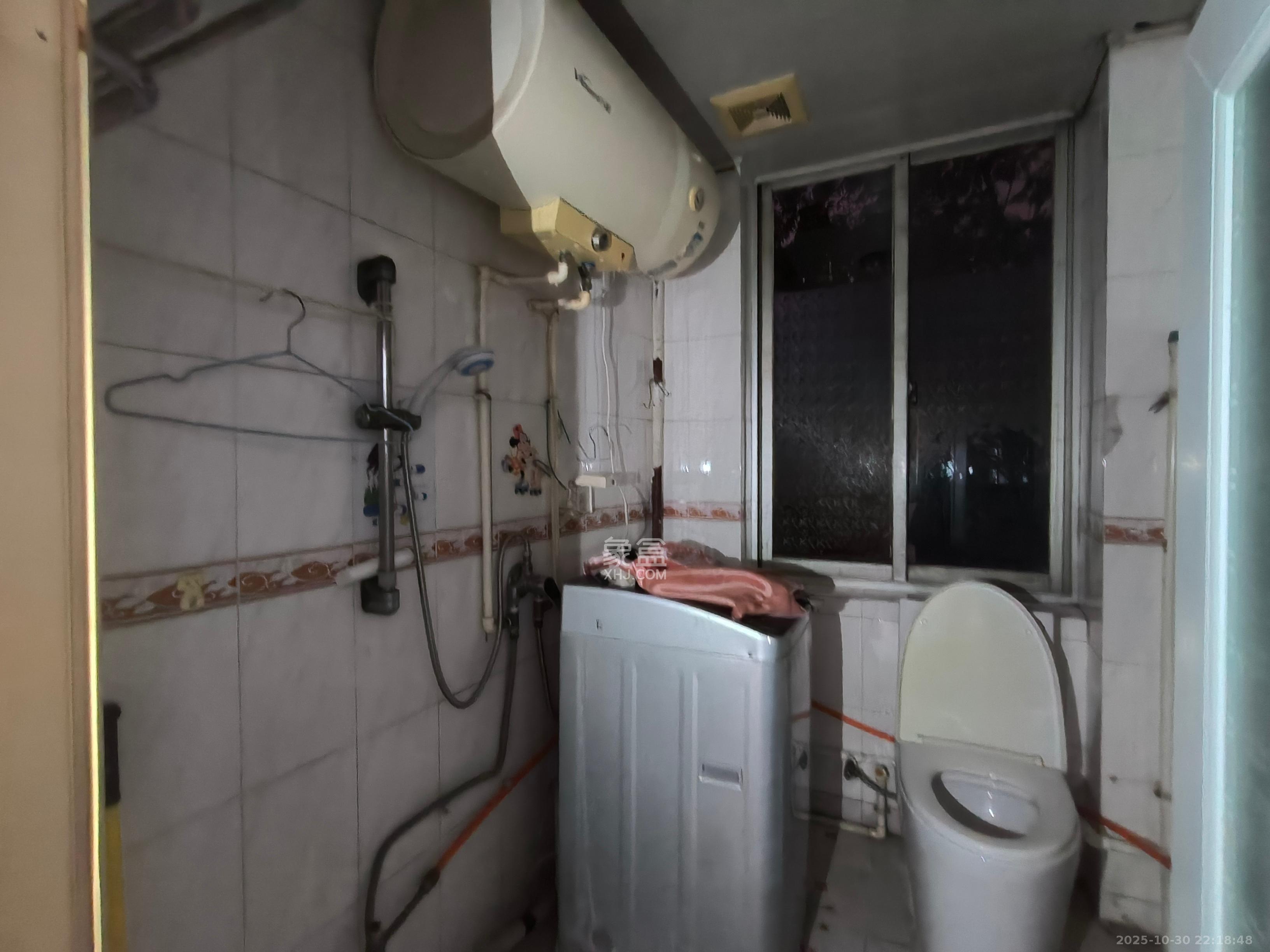 建湘新村  1室1厅1卫    1000.0元/月 建湘新村  1室1厅1卫    1000.0元/月室内图