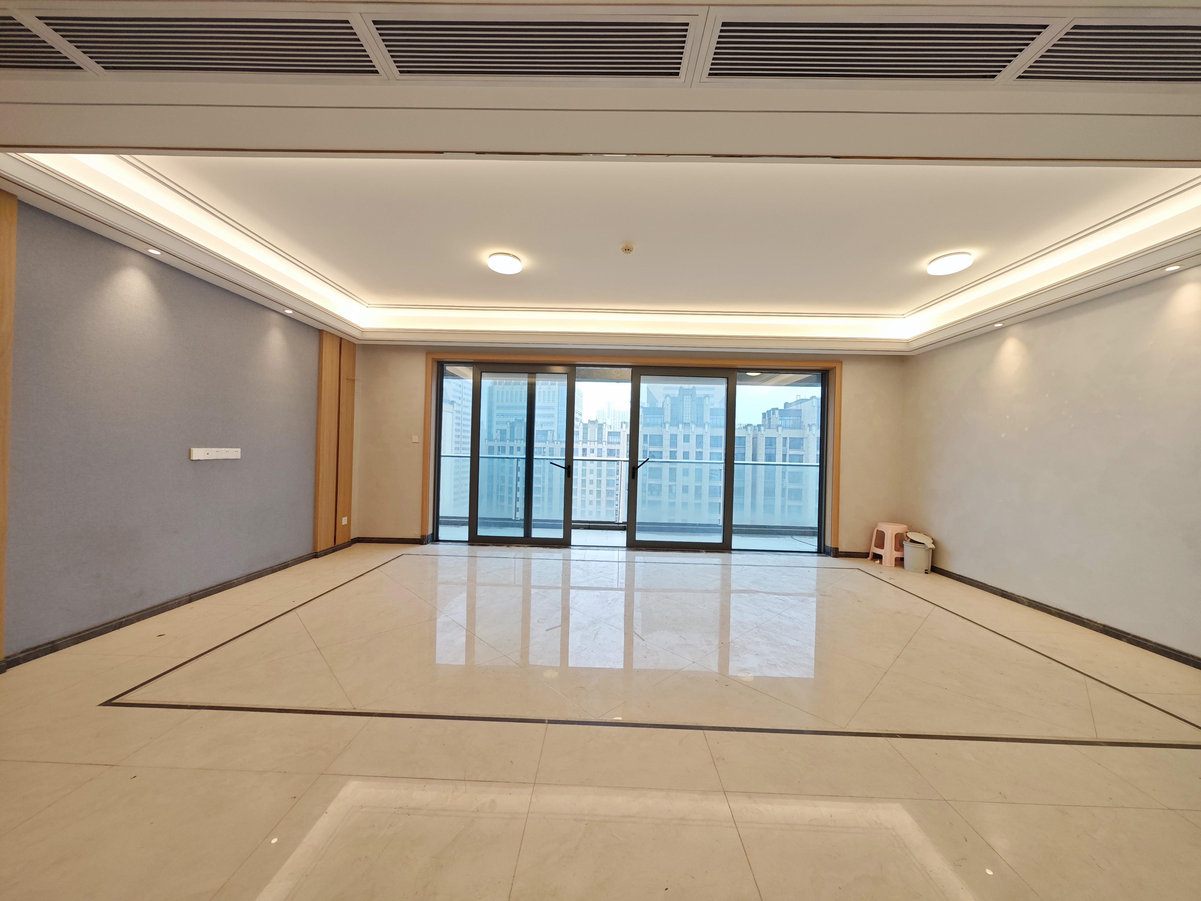 龙兴公馆 3室2厅2卫 7000.0元/月 龙兴公馆 3室2厅2卫 7000.0元/月室内图