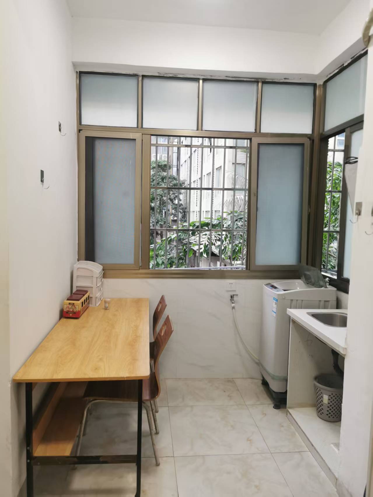 傍海小区  1室0厅1卫    1000.0元/月室内图