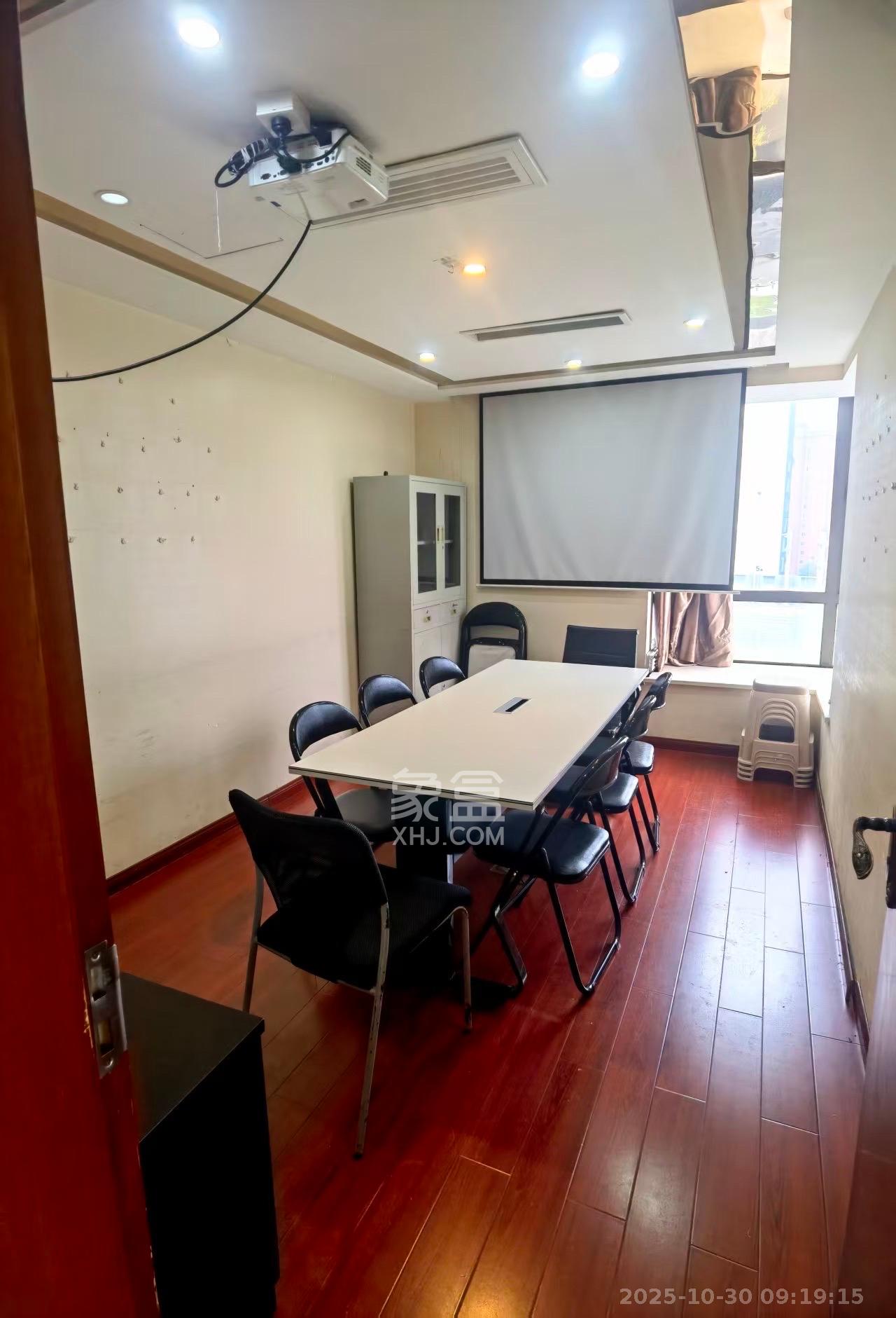 华晨国际公馆  3室1厅1卫    5100.0元/月室内图