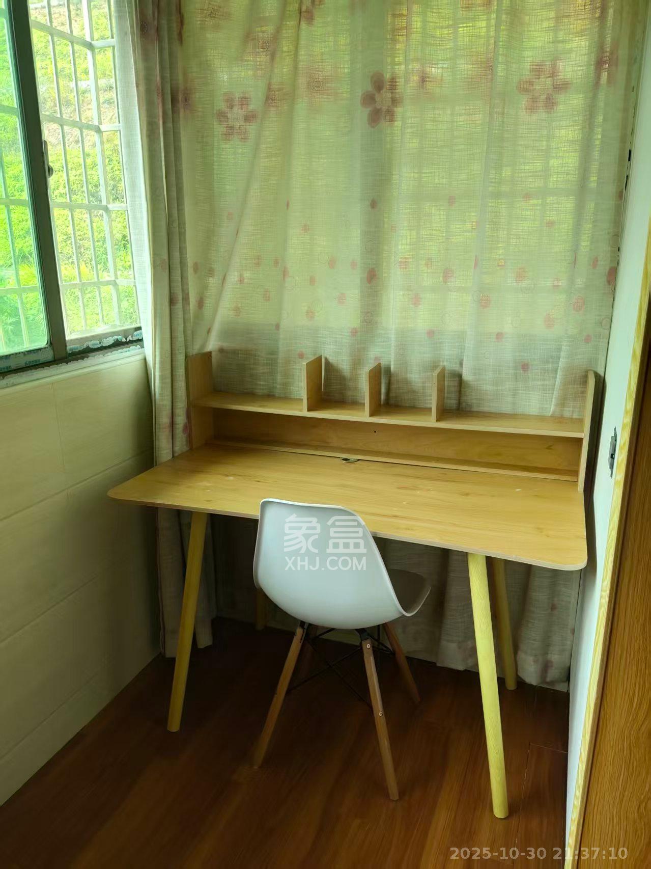 兴联创新小区  1室0厅0卫    1500.0元/月 兴联创新小区  1室0厅0卫    1500.0元/月室内图