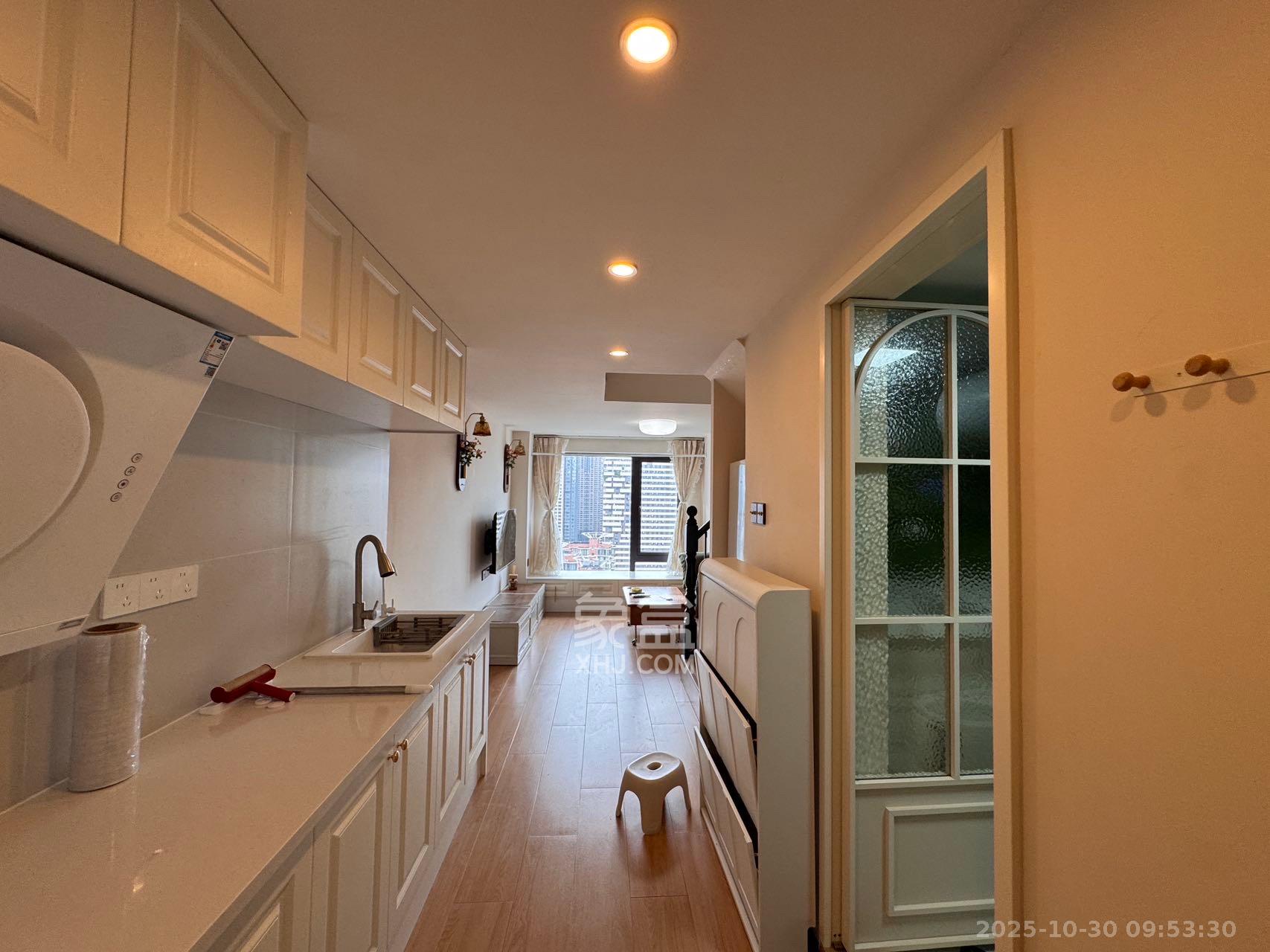 卓越江岸  2室1厅1卫    2800.0元/月室内图