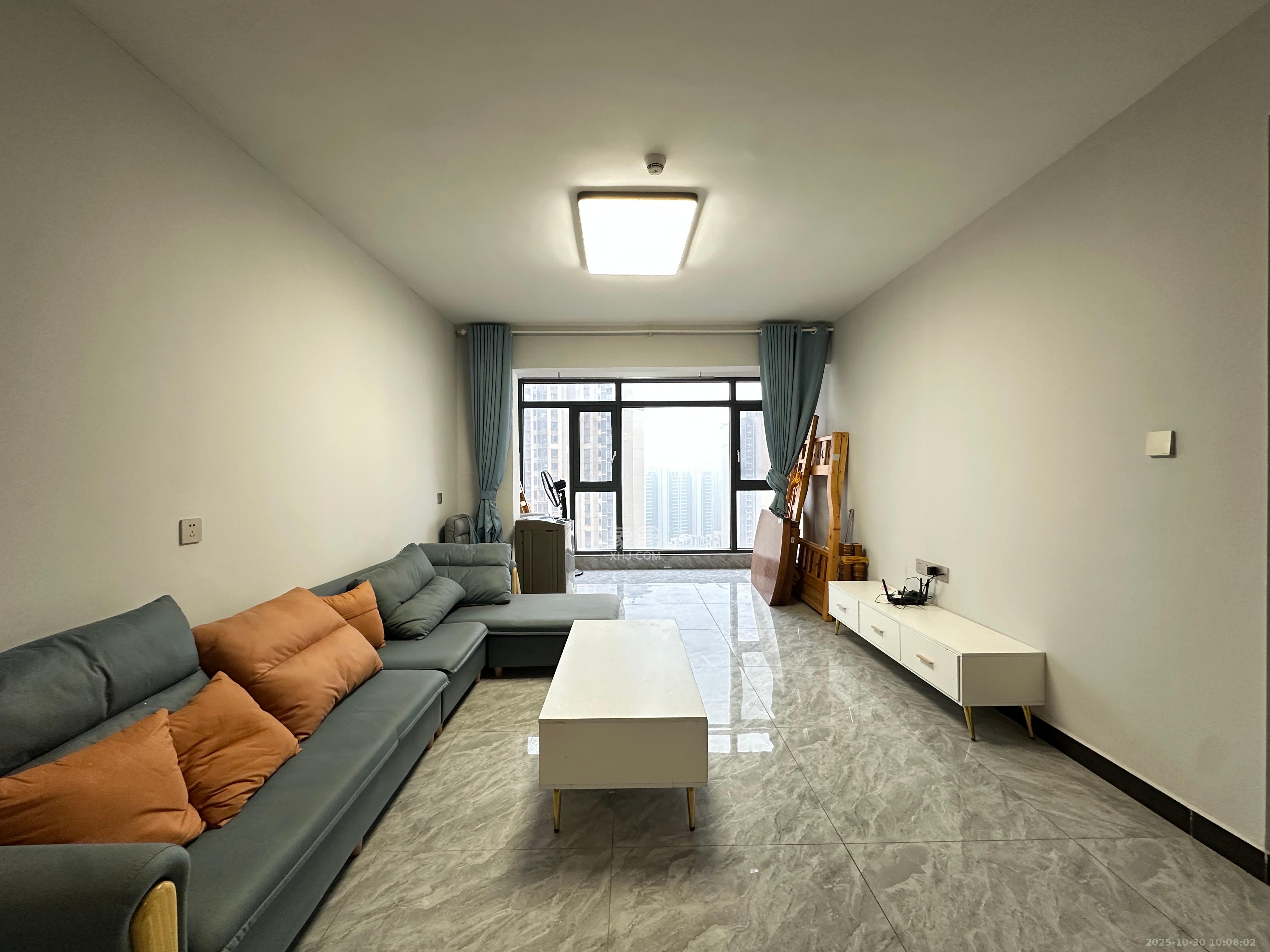 振业城三期 4室2厅2卫 3100.0元/月 振业城三期 4室2厅2卫 3100.0元/月室内图