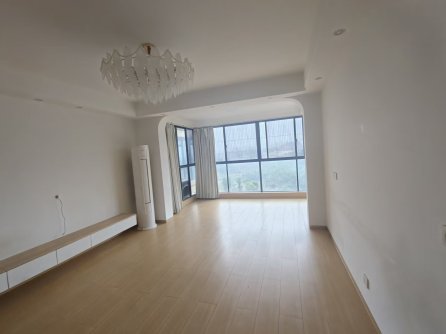 徐福桃花源  4室2厅2卫    2400.0元/月