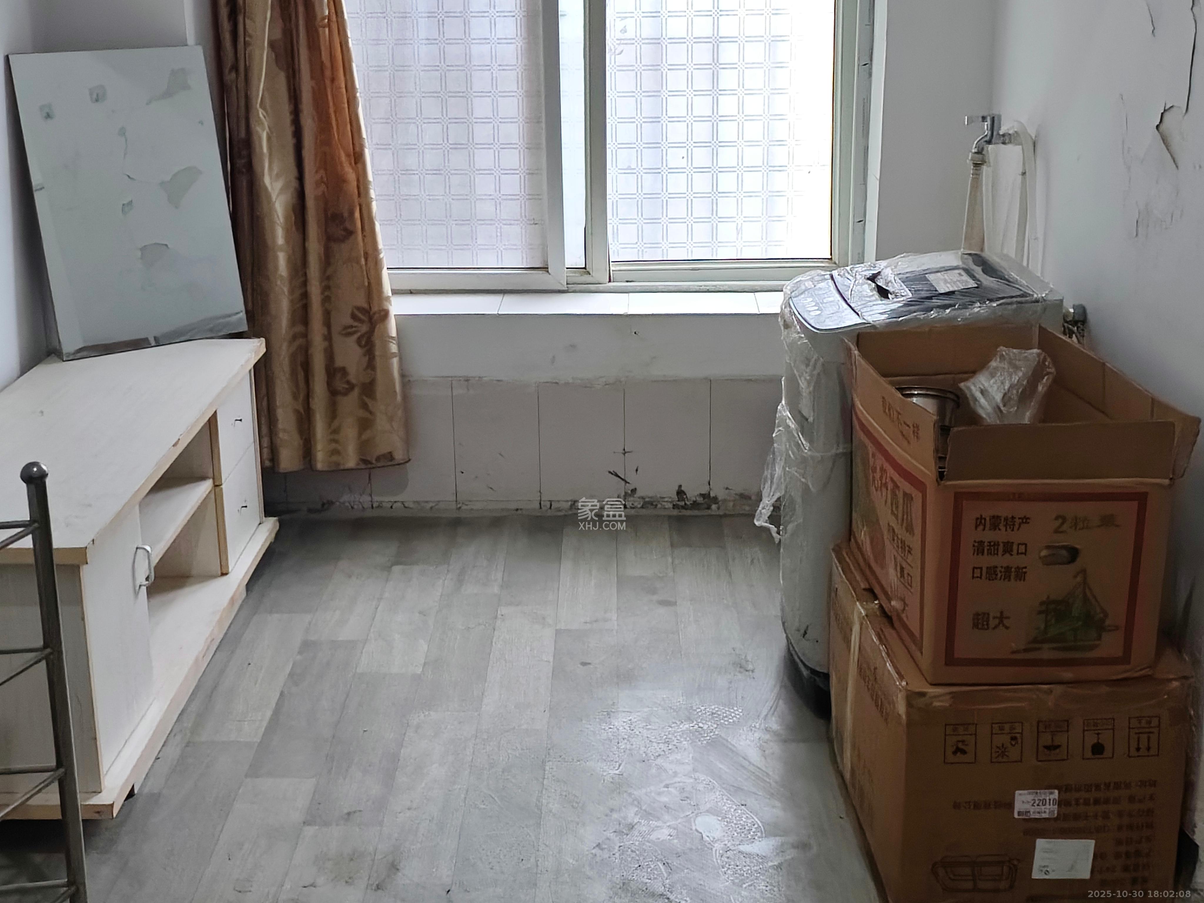 涂家冲社区（涂新小区、农商银行宿舍）  1室0厅1卫    800.0元/月