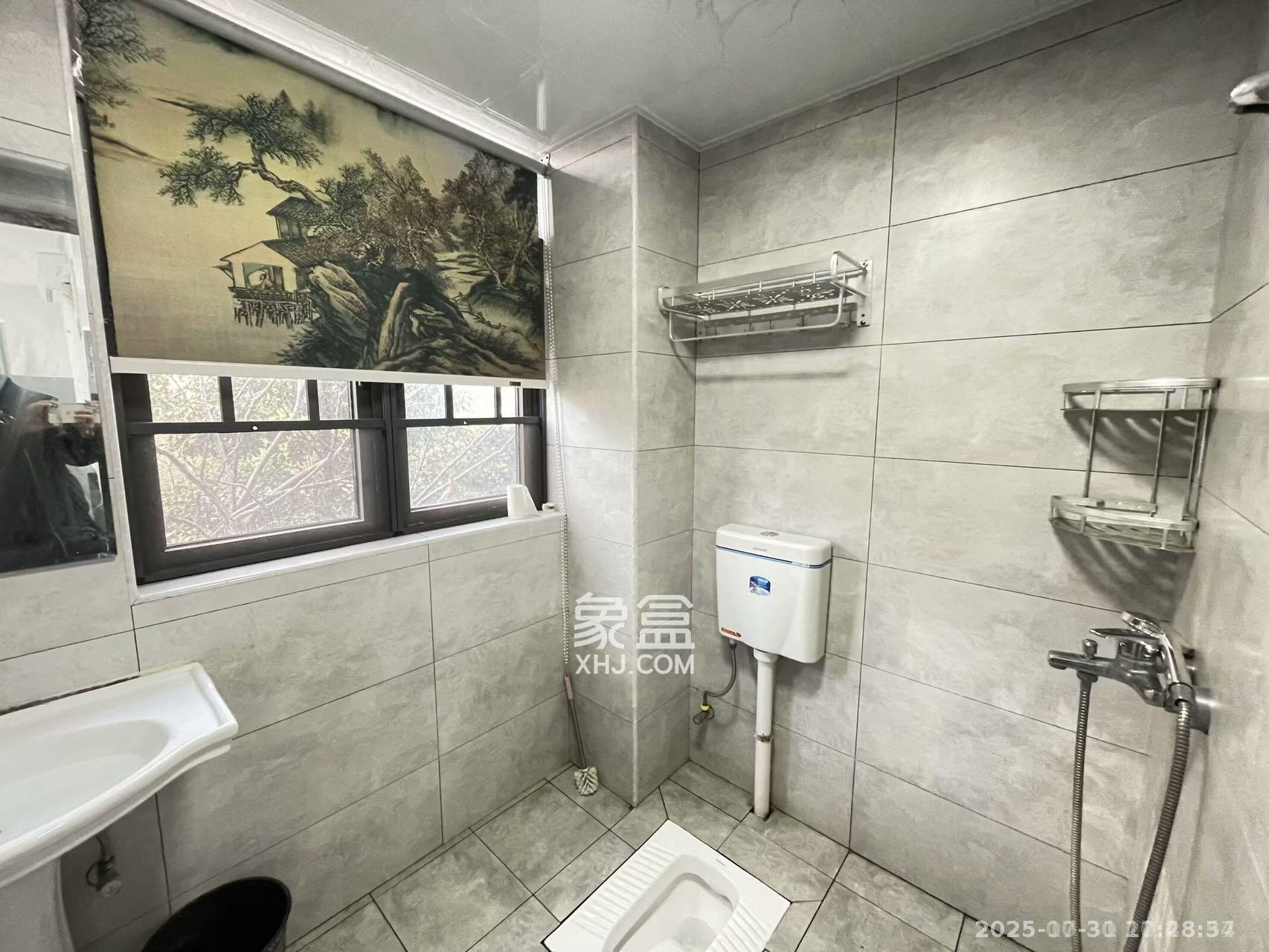 嘉雨兴园  2室1厅1卫    2200.0元/月 嘉雨兴园  2室1厅1卫    2200.0元/月室内图