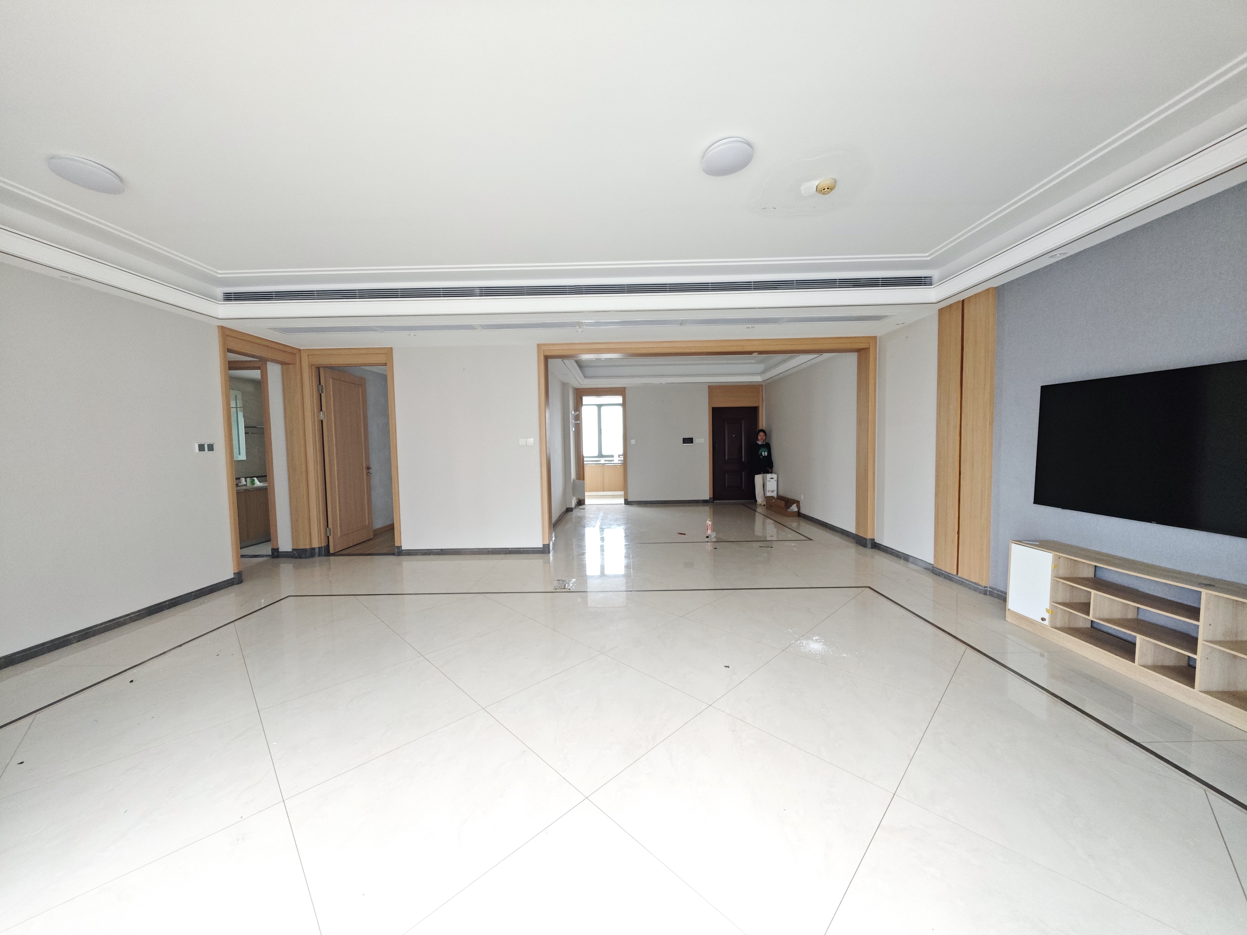 龙兴公馆 3室2厅2卫 7000.0元/月 龙兴公馆 3室2厅2卫 7000.0元/月室内图