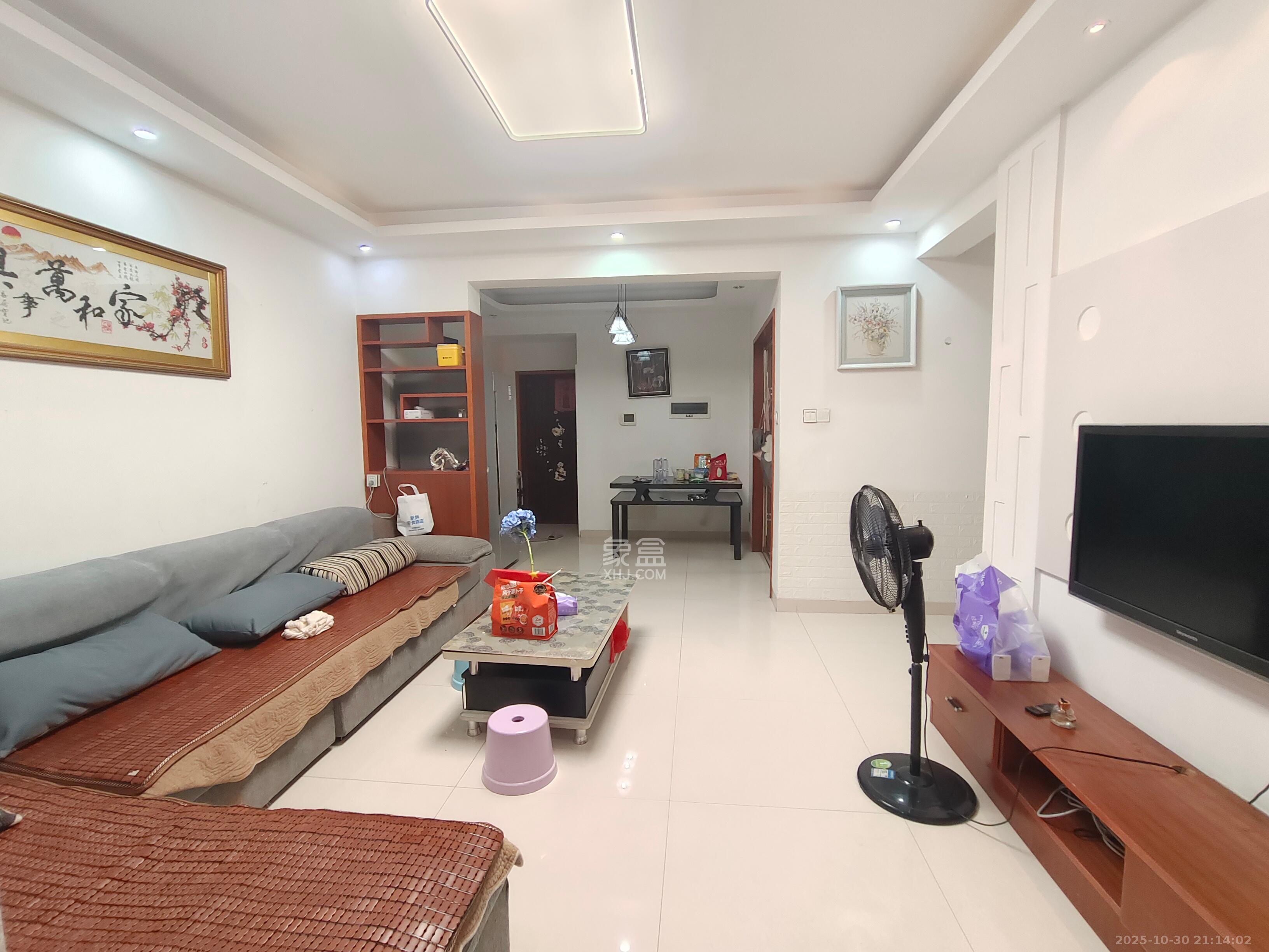 融圣国际  2室1厅1卫    2400.0元/月 融圣国际  2室1厅1卫    2400.0元/月室内图