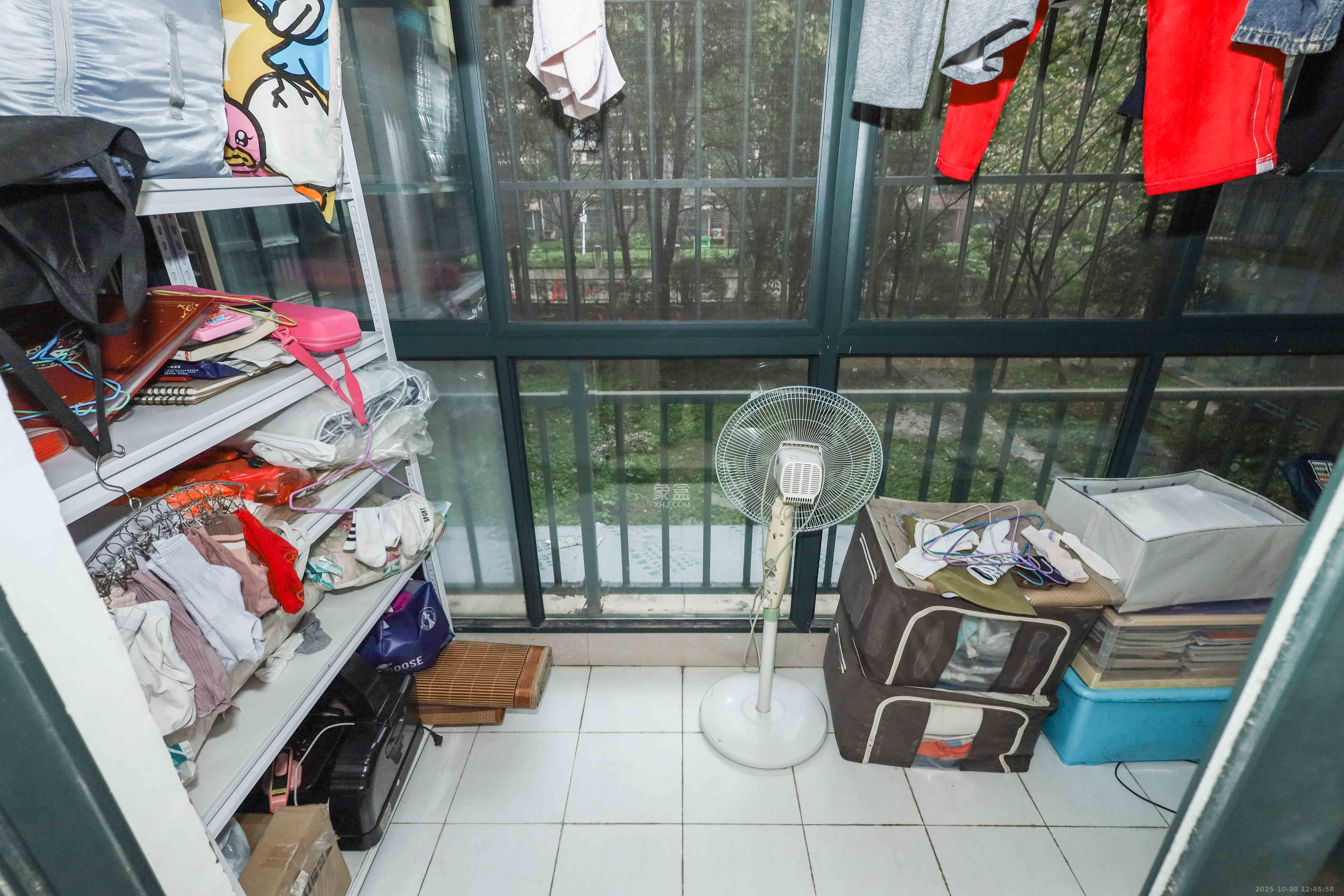 麓谷公馆(涉外国际公馆)  3室2厅2卫    98.0万 麓谷公馆(涉外国际公馆)  3室2厅2卫    98.0万阳台