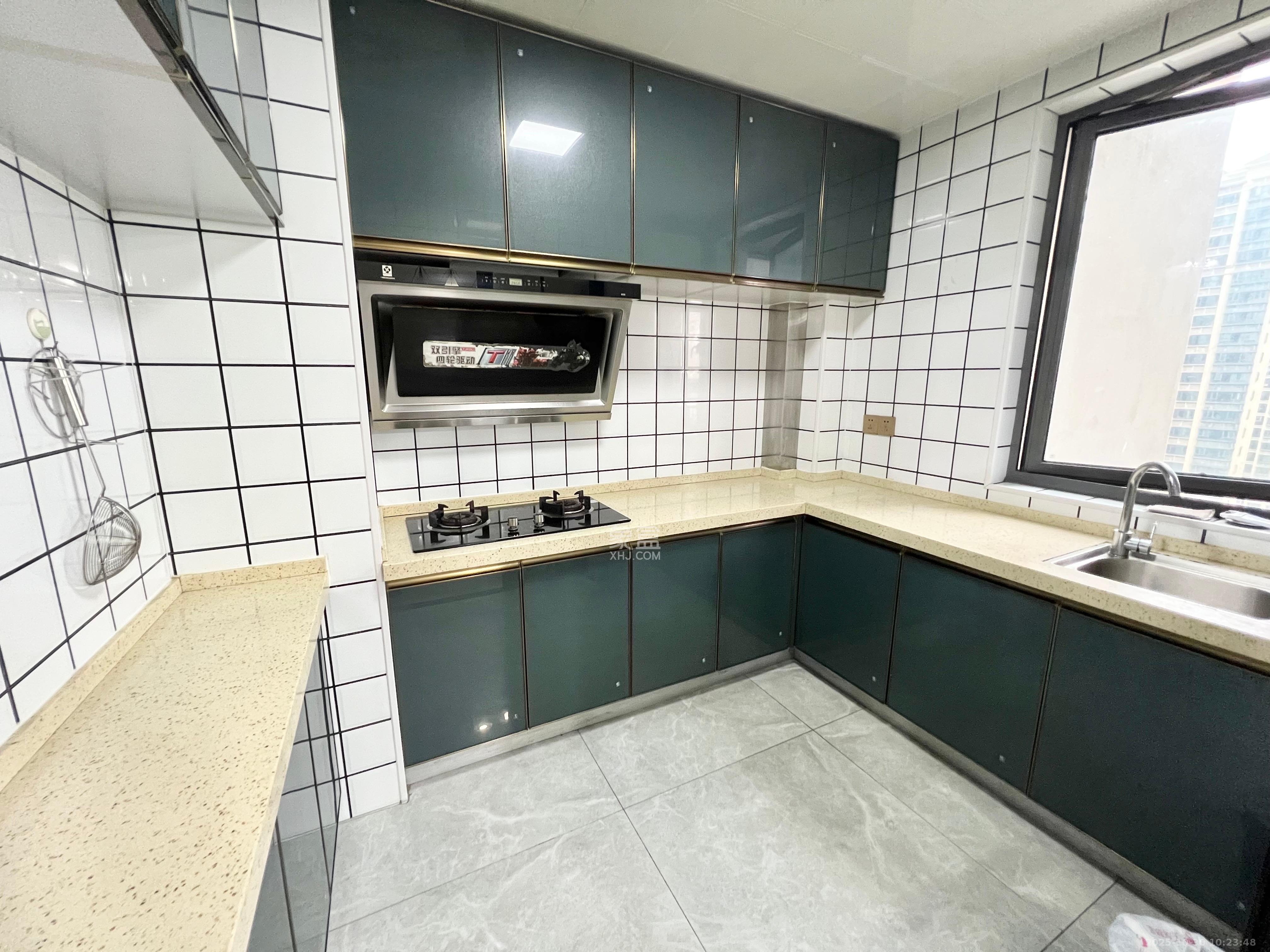 中建悦和城  4室2厅2卫    3200.0元/月室内图