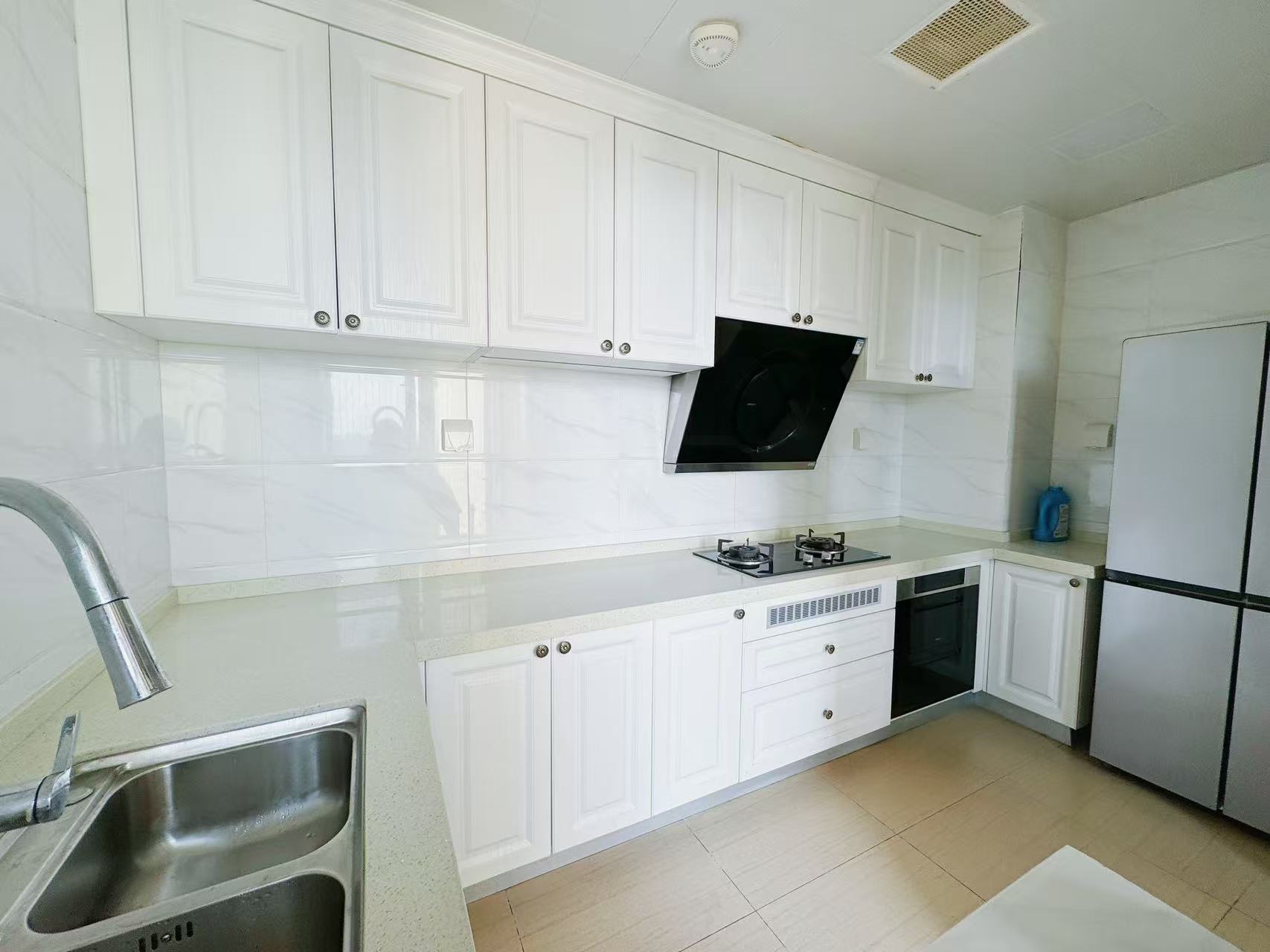 华耀碧桂园十里江湾誉峯  3室0厅0卫    2500.0元/月室内图