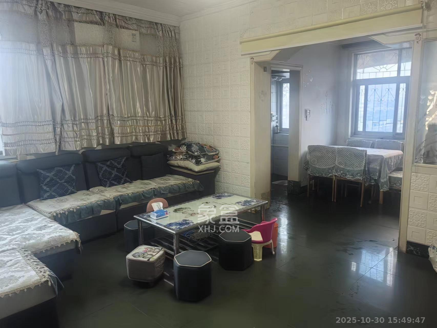 狮子山二片  2室2厅1卫    1500.0元/月 狮子山二片  2室2厅1卫    1500.0元/月