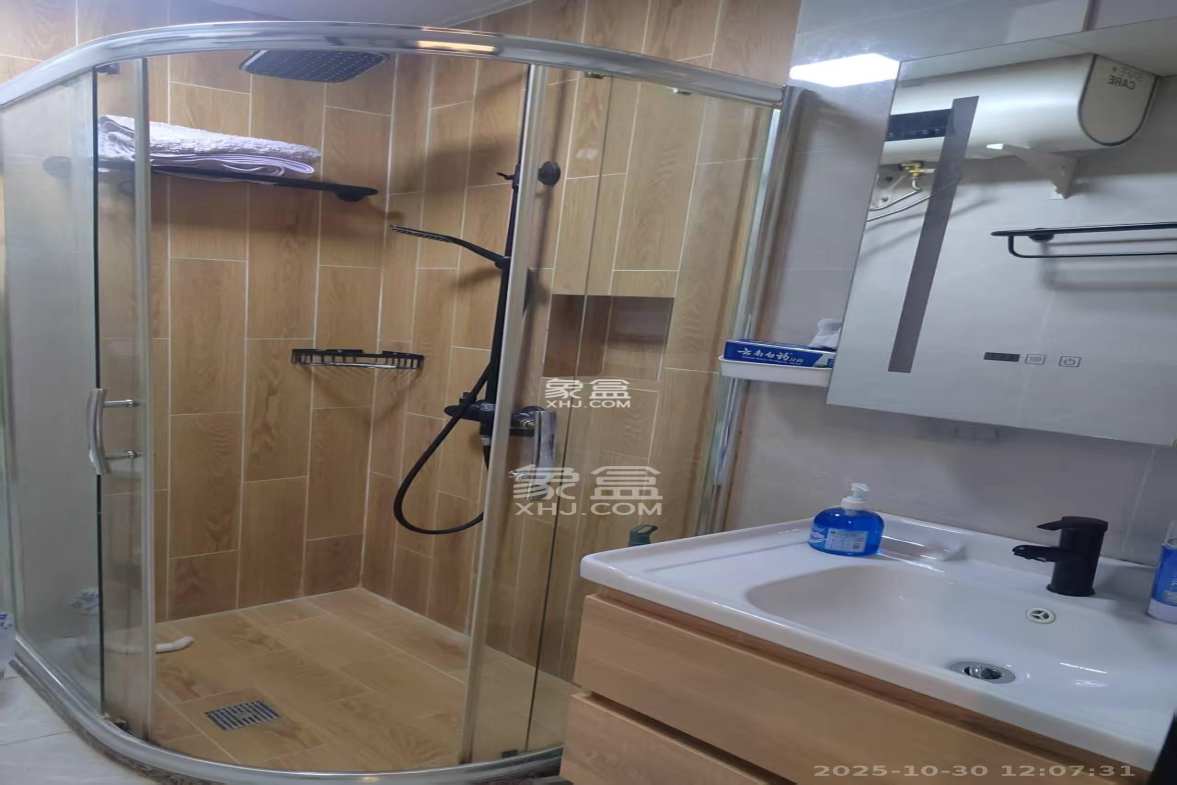 江南华府 1室1厅1卫 1900.0元/月 江南华府 1室1厅1卫 1900.0元/月室内图