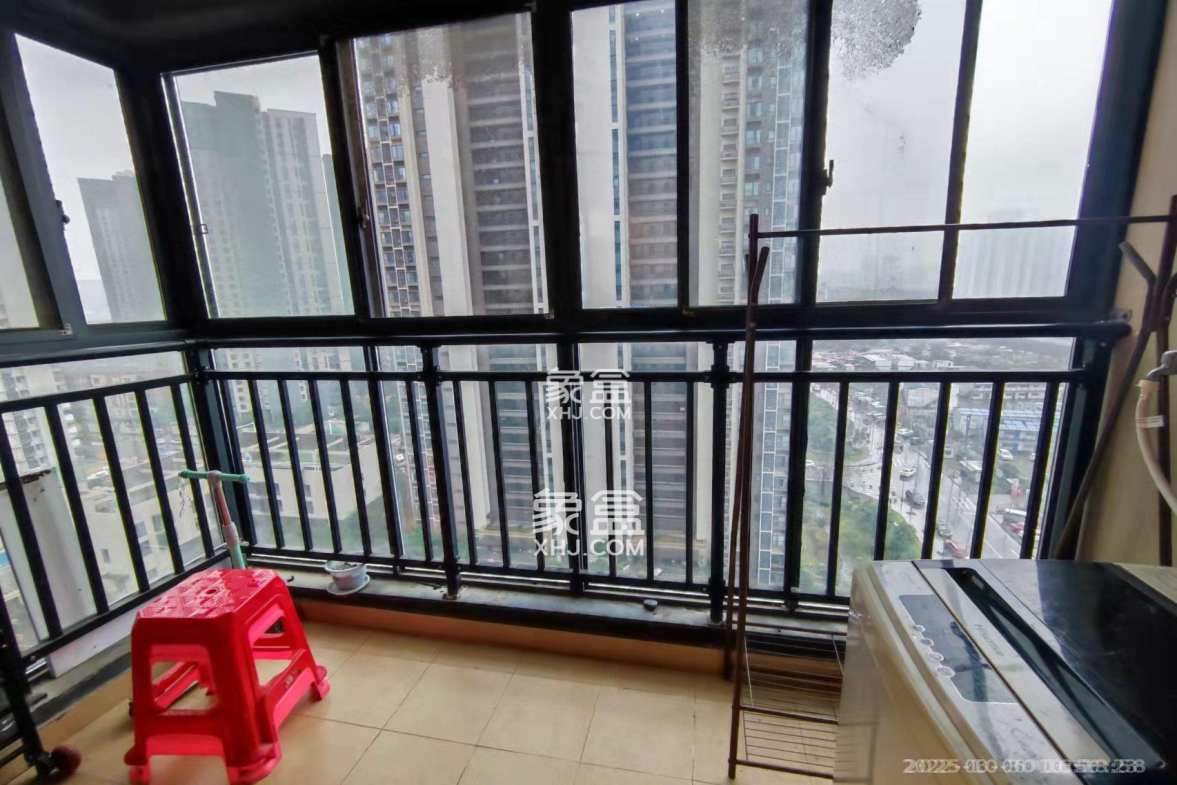 万科魅力之城 3室2厅2卫 2600.0元/月 万科魅力之城 3室2厅2卫 2600.0元/月室内图