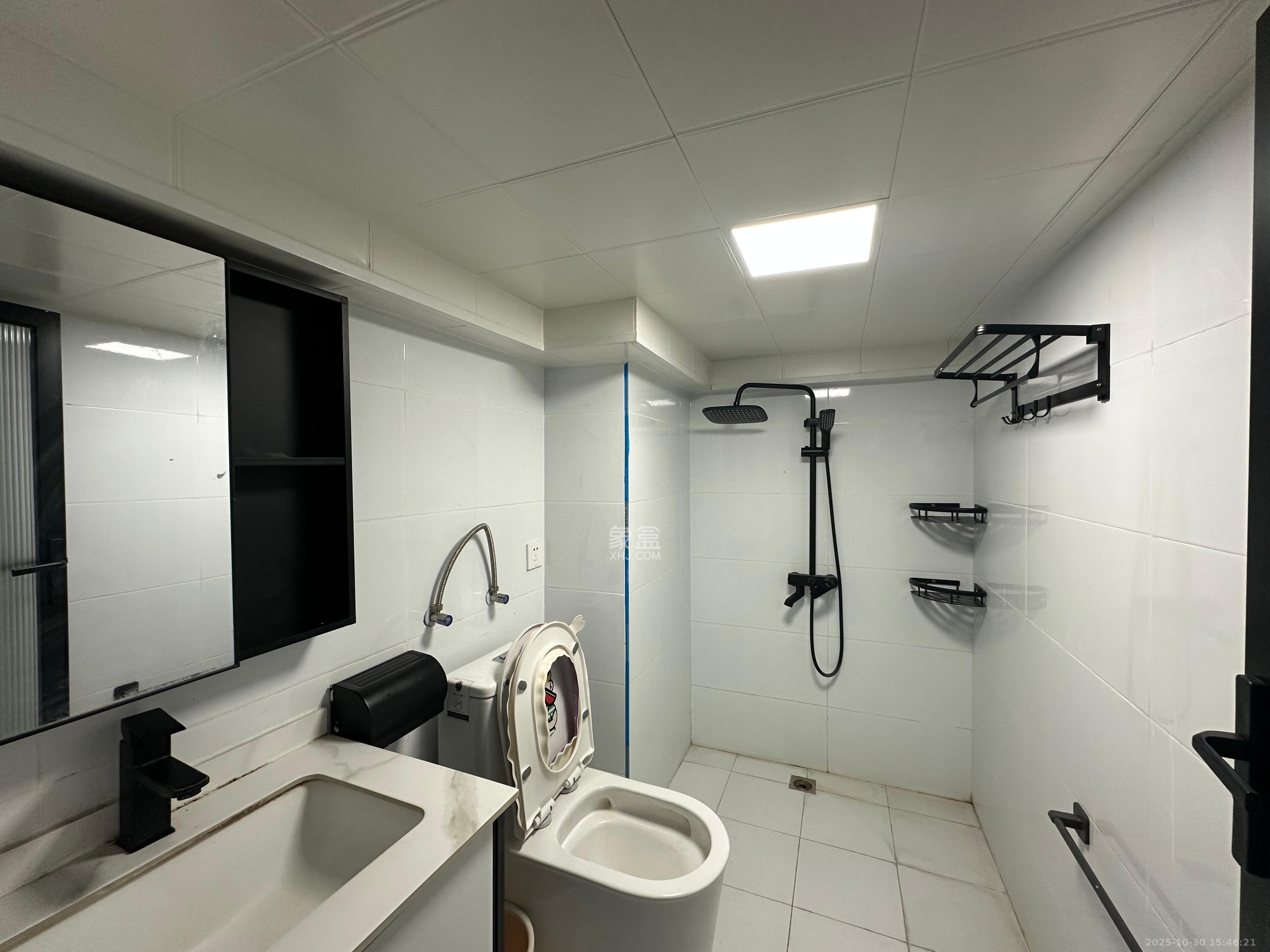 卓越中寰  3室2厅2卫    3700.0元/月 卓越中寰  3室2厅2卫    3700.0元/月室内图