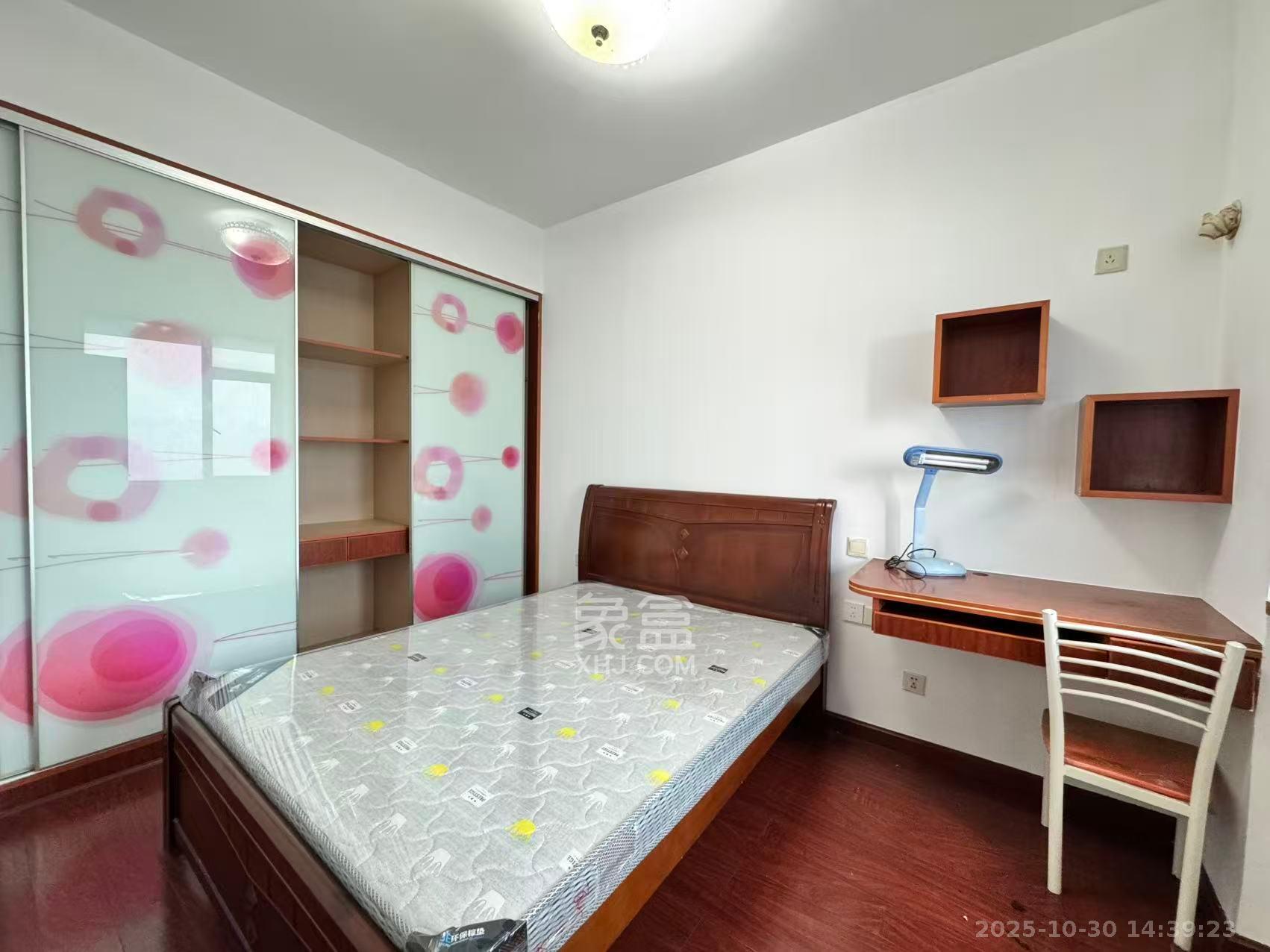 BOBO天下城（CTA财富中心）  1室1厅1卫    1800.0元/月室内图