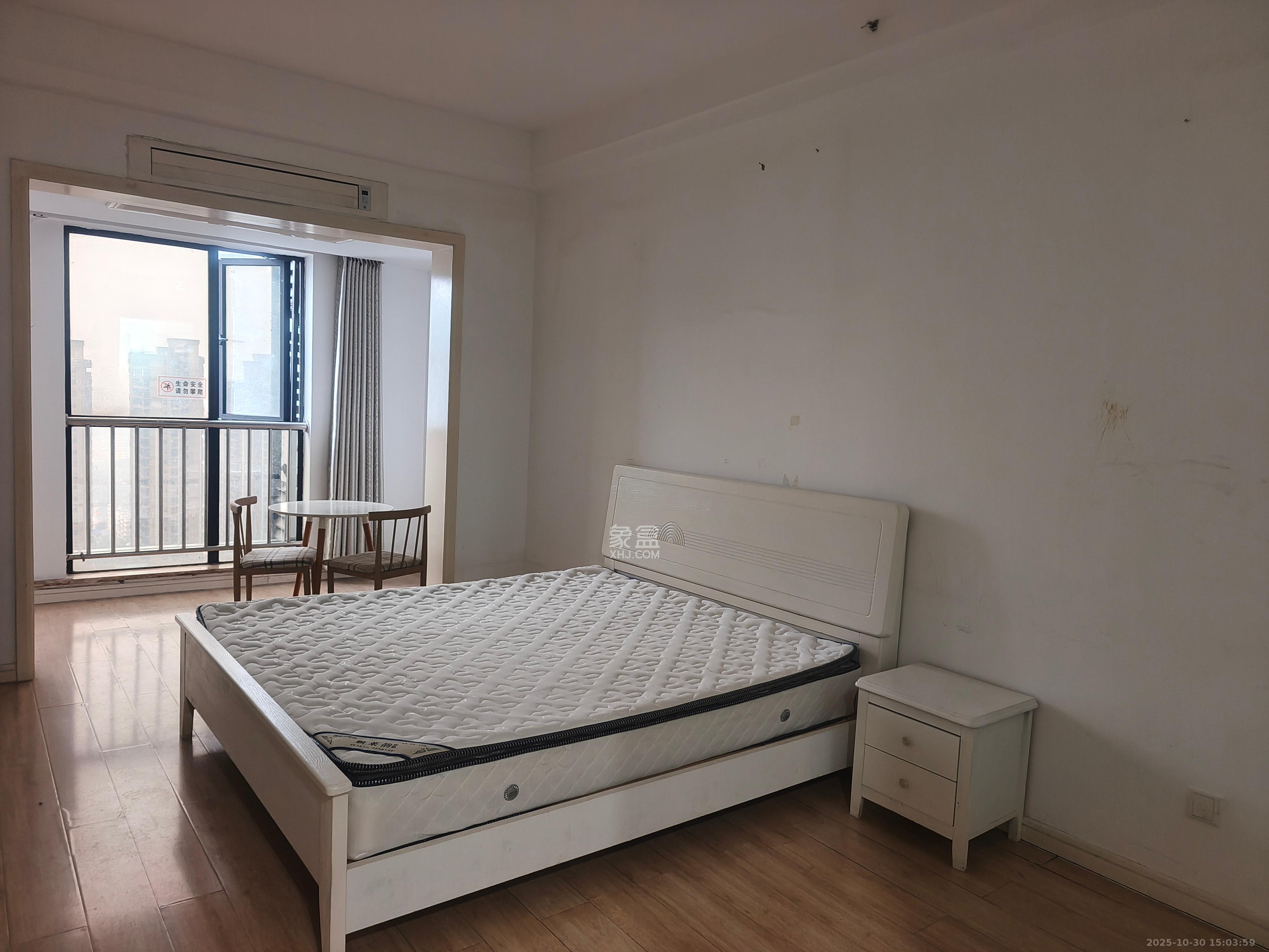 湘腾城市广场  1室1厅1卫    1200.0元/月