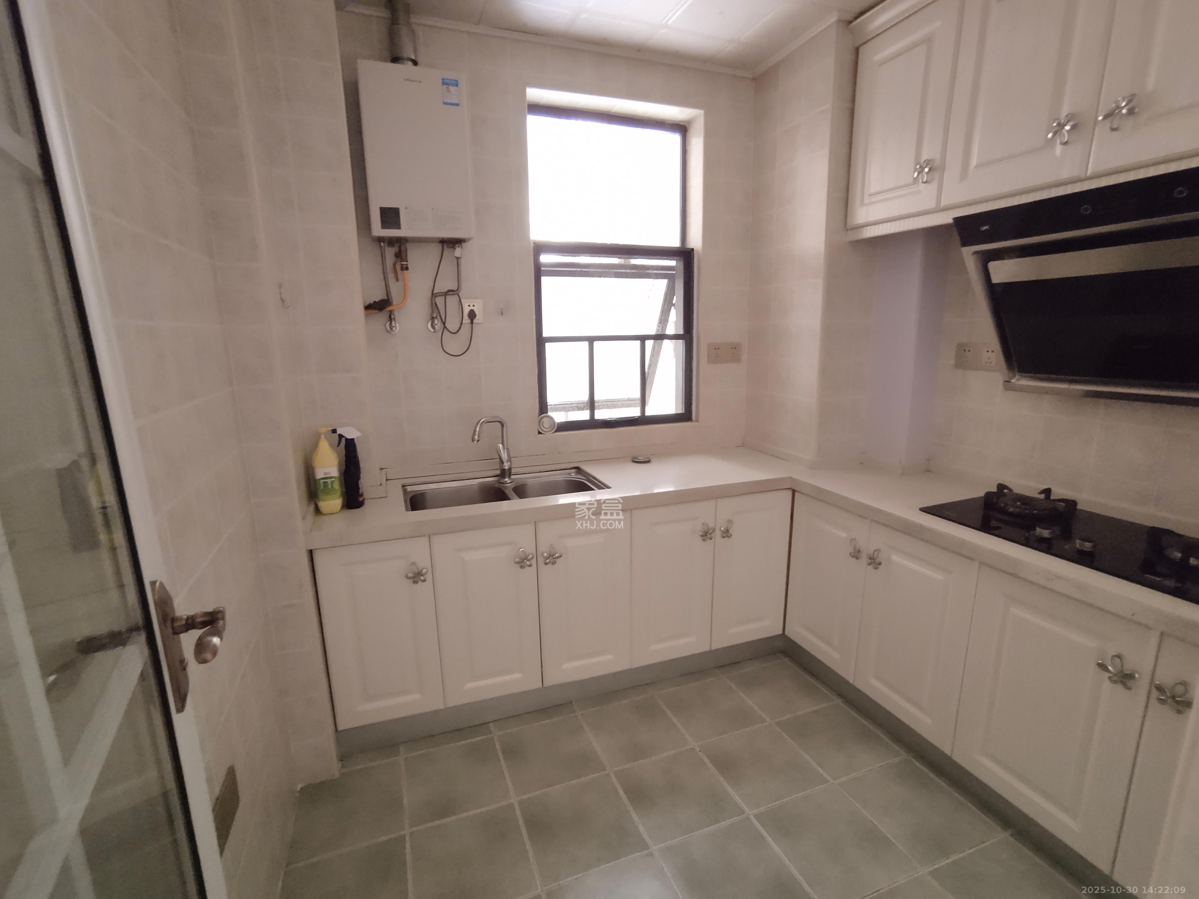 兰亭湾畔 2室1厅1卫 2300.0元/月 兰亭湾畔 2室1厅1卫 2300.0元/月室内图