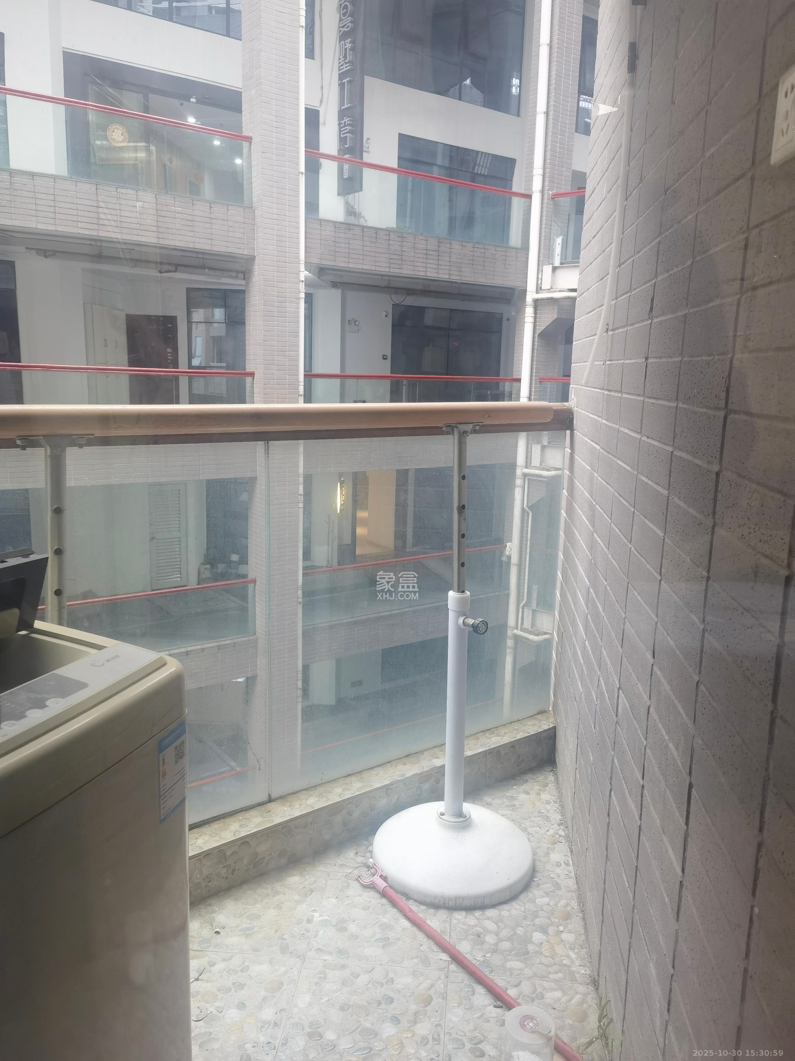 大地金墅 1室1厅1卫 2200.0元/月 大地金墅 1室1厅1卫 2200.0元/月室内图