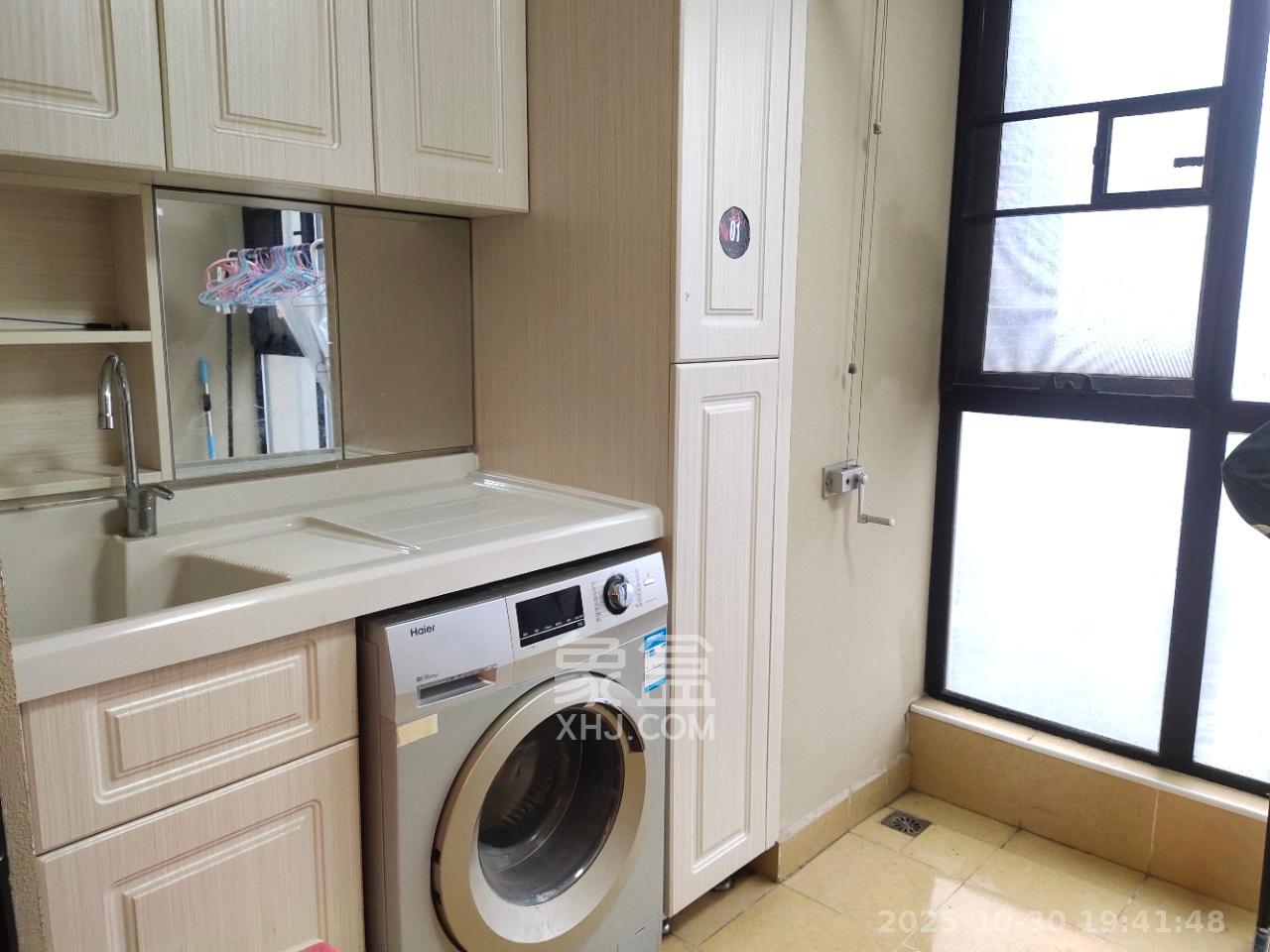 万科魅力之城非凡里  3室2厅2卫    2400.0元/月室内图