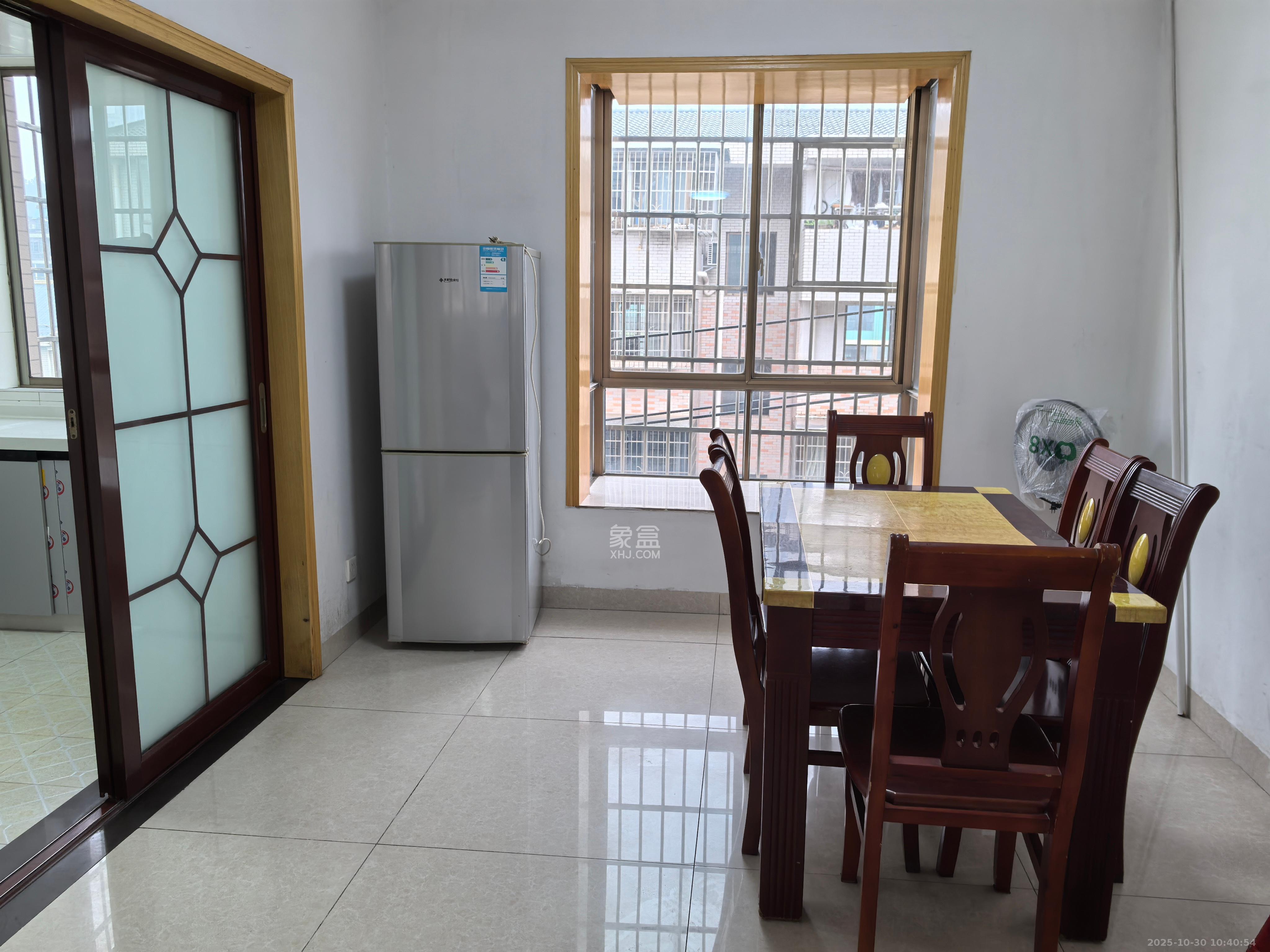 金峰小区北院（七里营社区）  1室0厅0卫    1800.0元/月室内图